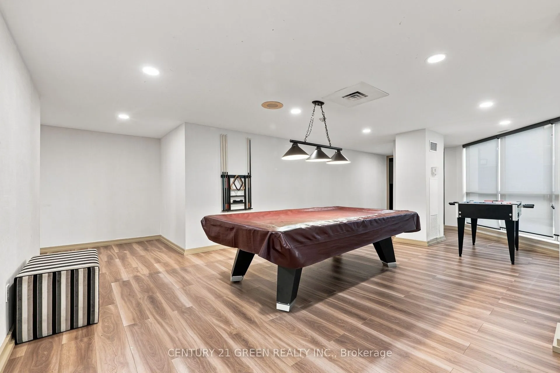 350 Rathburn Road W #1405
