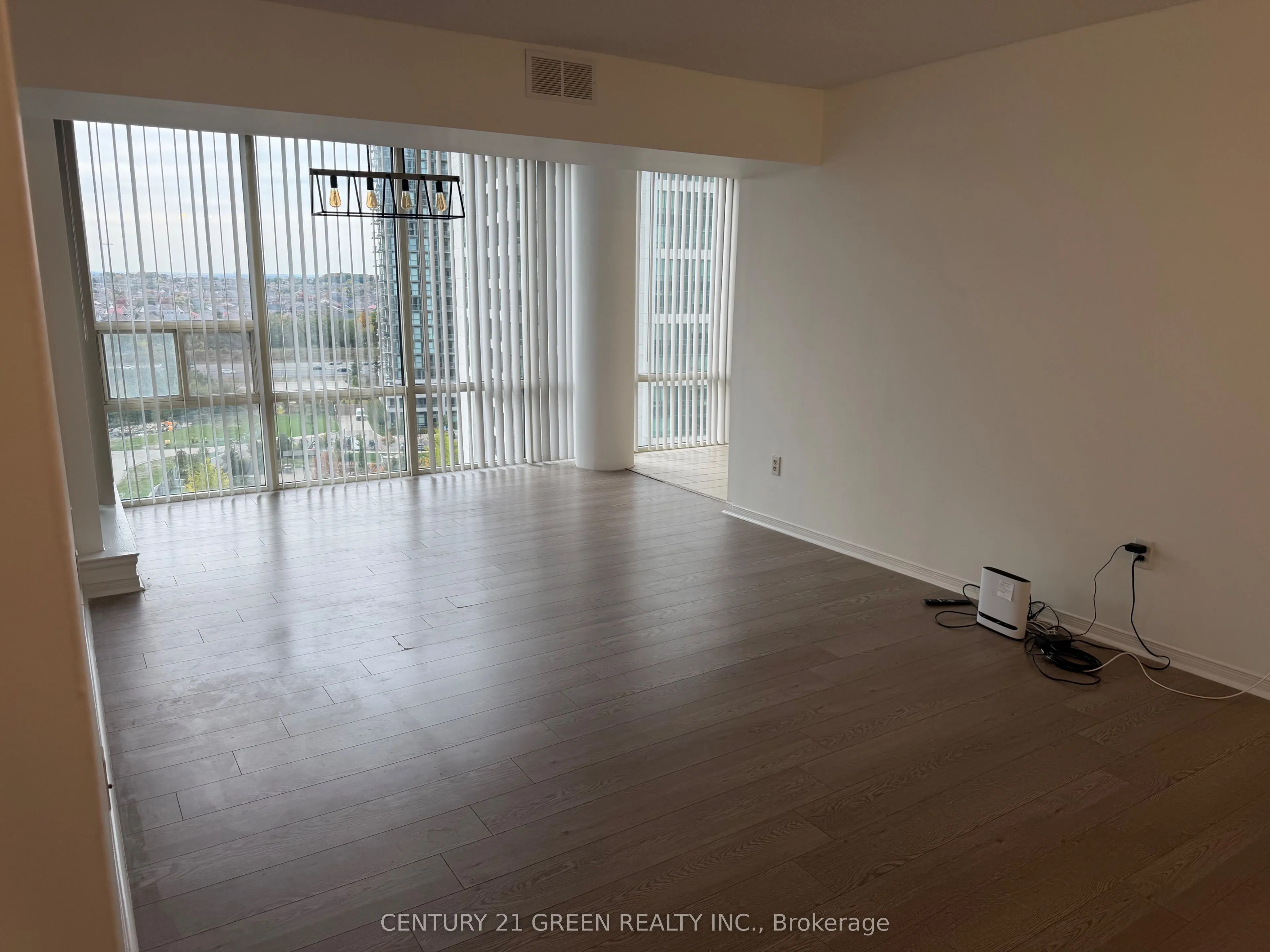 350 Rathburn Road W #1405
