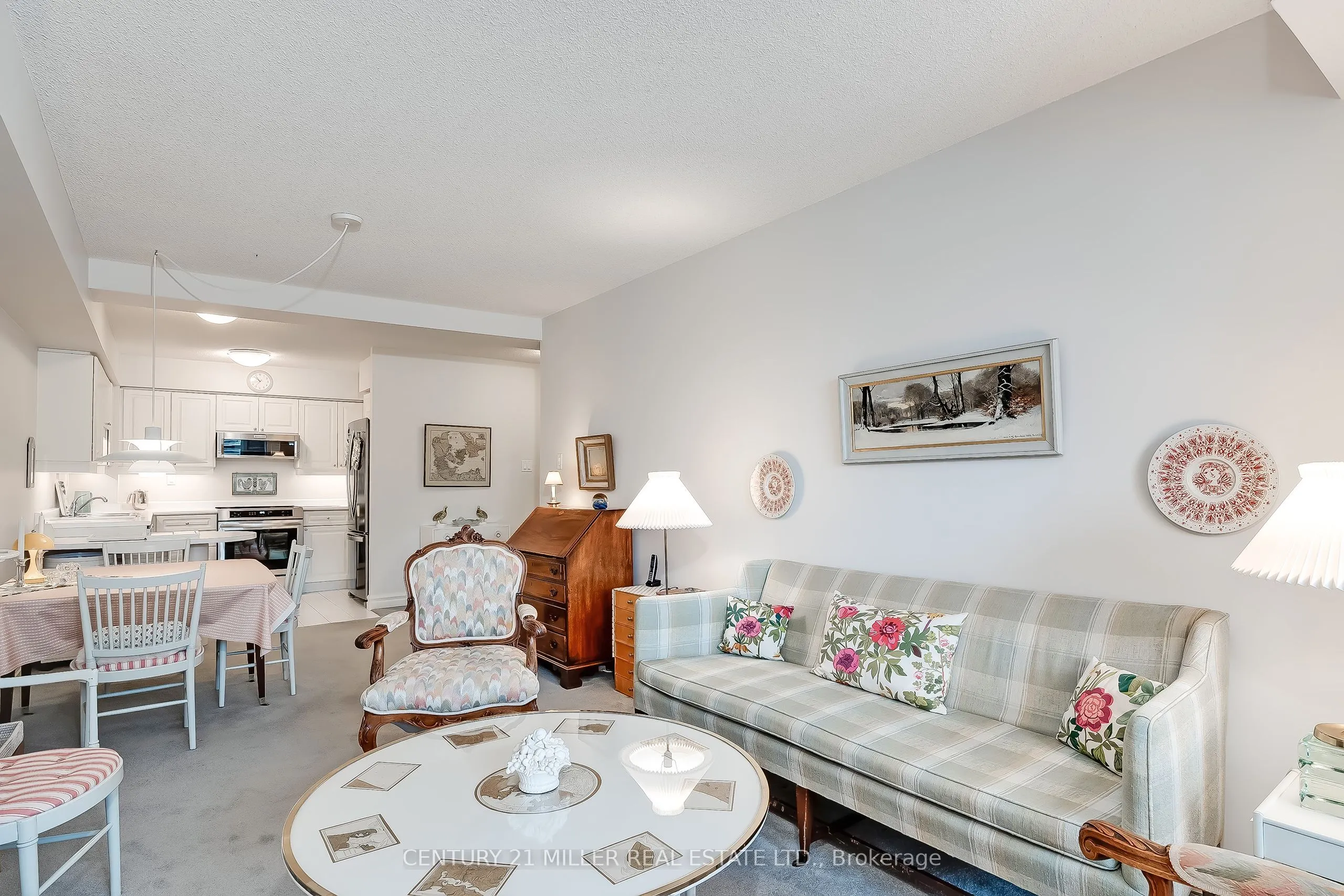 221 Robinson Street #307