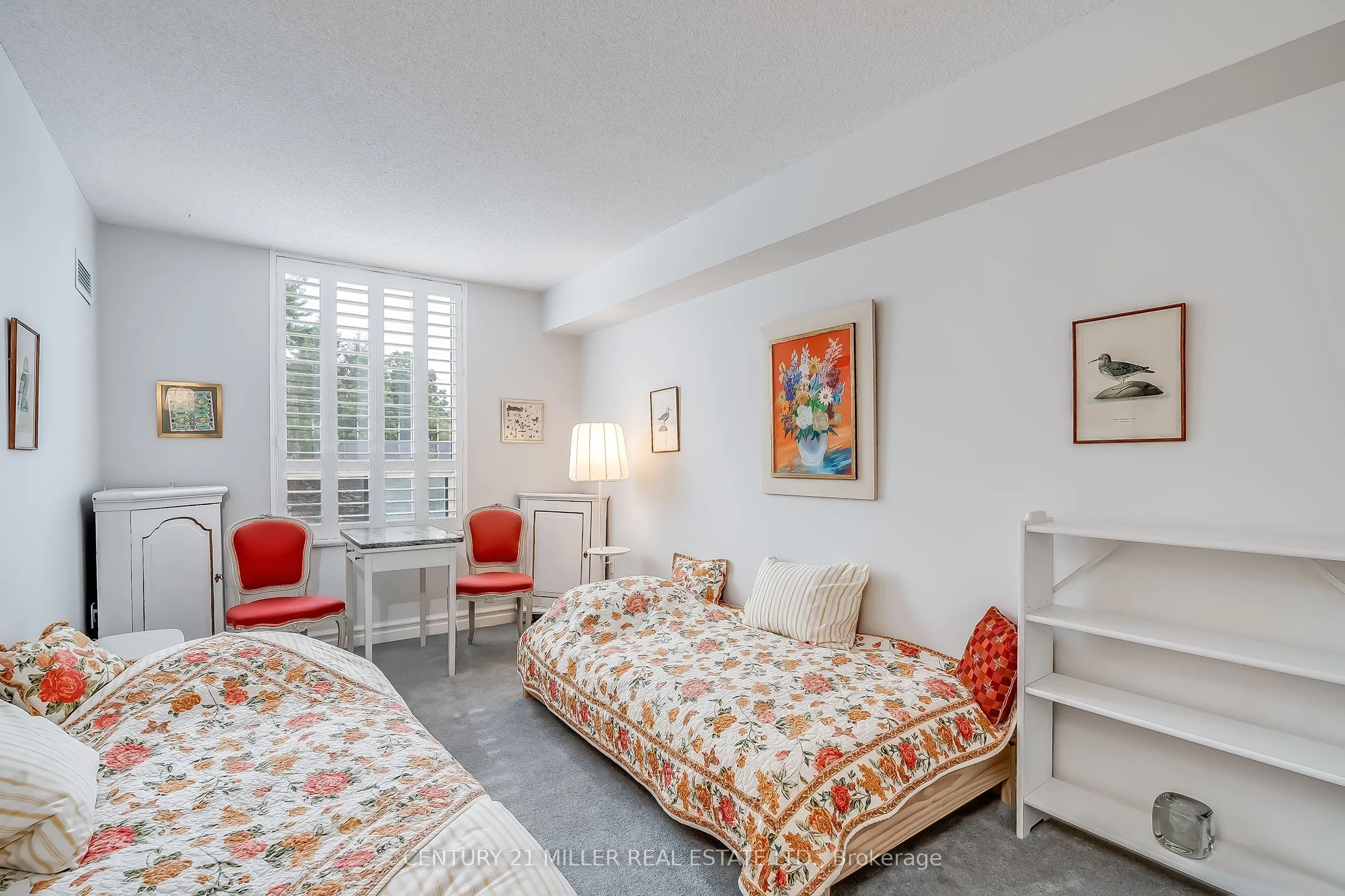 221 Robinson Street #307