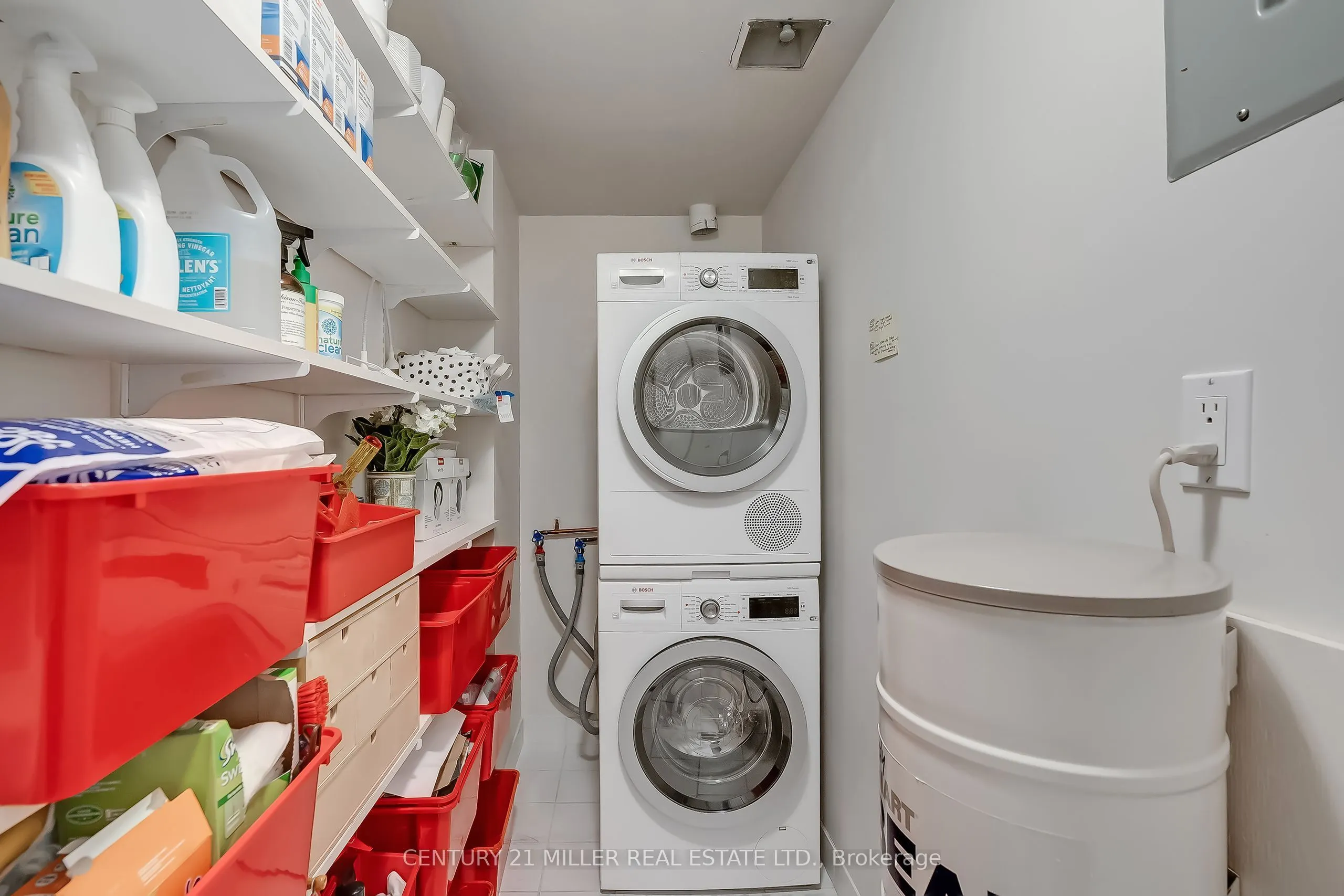 221 Robinson Street #307