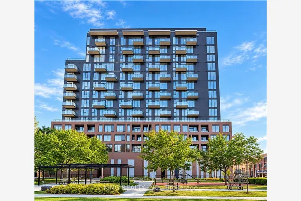 270 Dufferin Street S #525