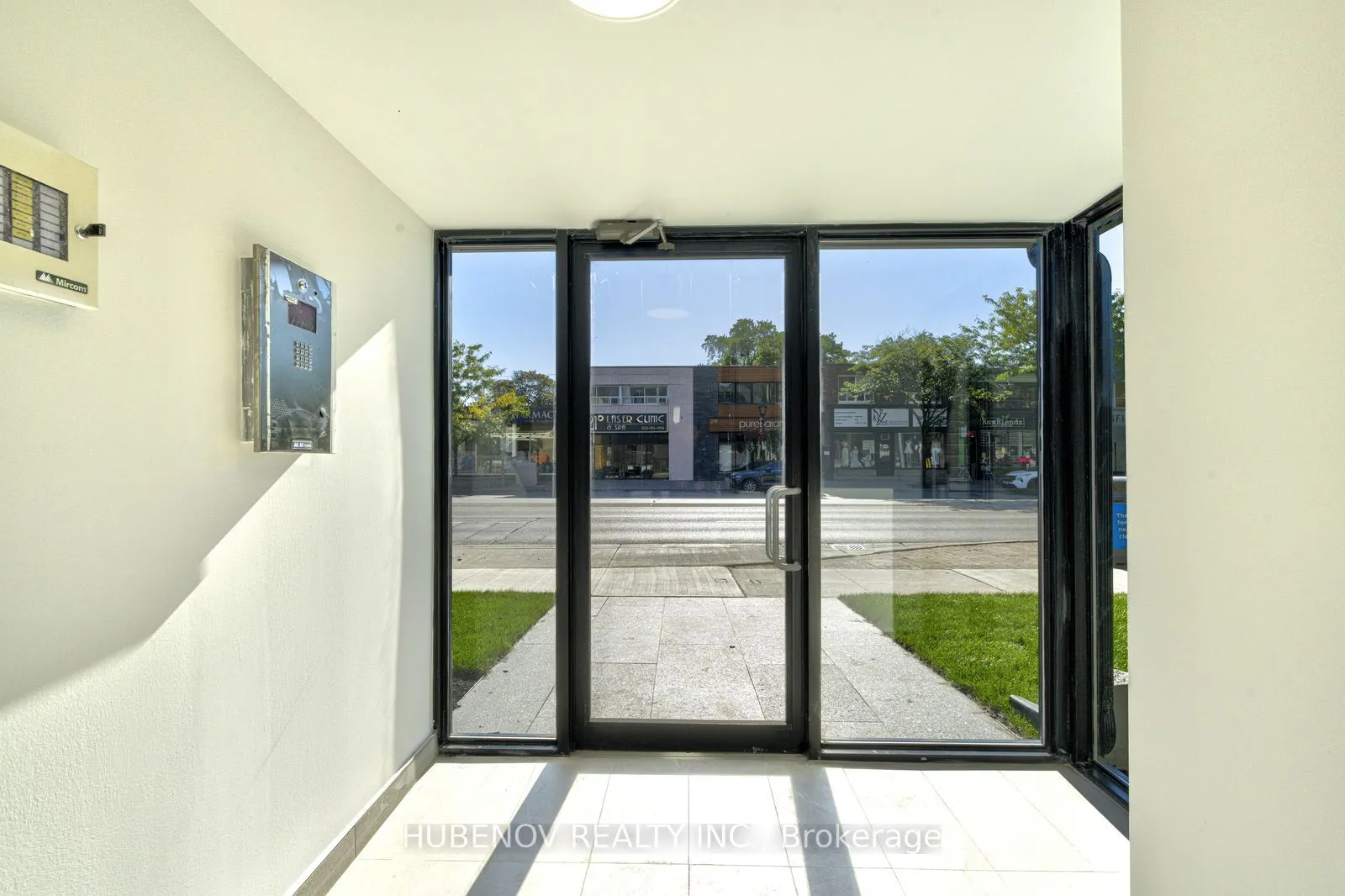 222 Lakeshore Road E