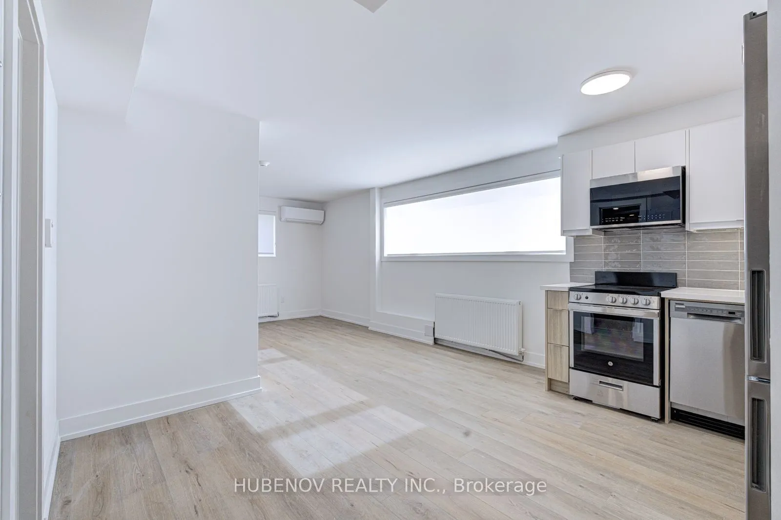 222 Lakeshore Road E