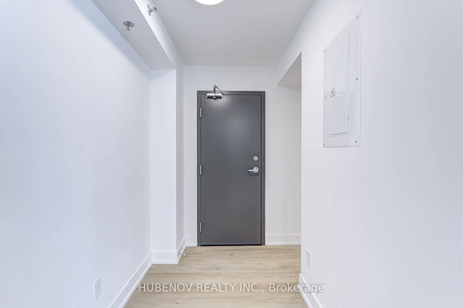 222 Lakeshore Road E