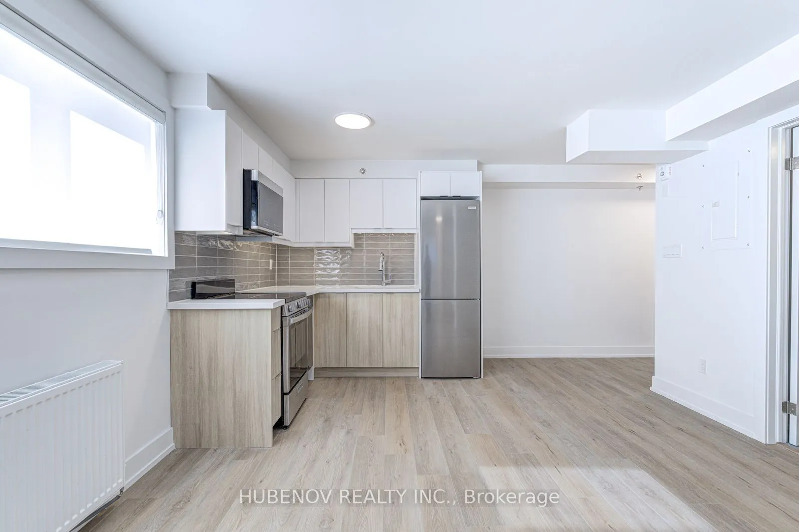 222 Lakeshore Road E