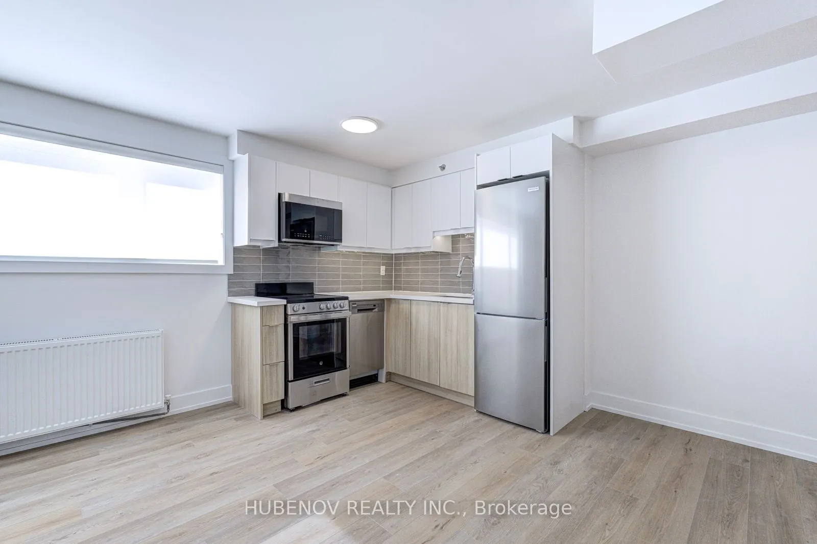 222 Lakeshore Road E