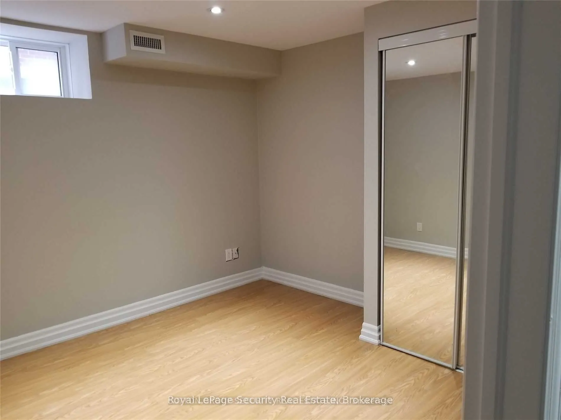48 Station Road #Basement