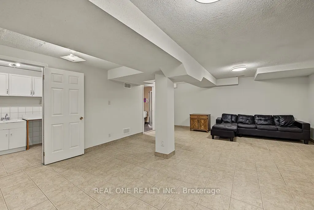 476 Bud Gregory Boulevard