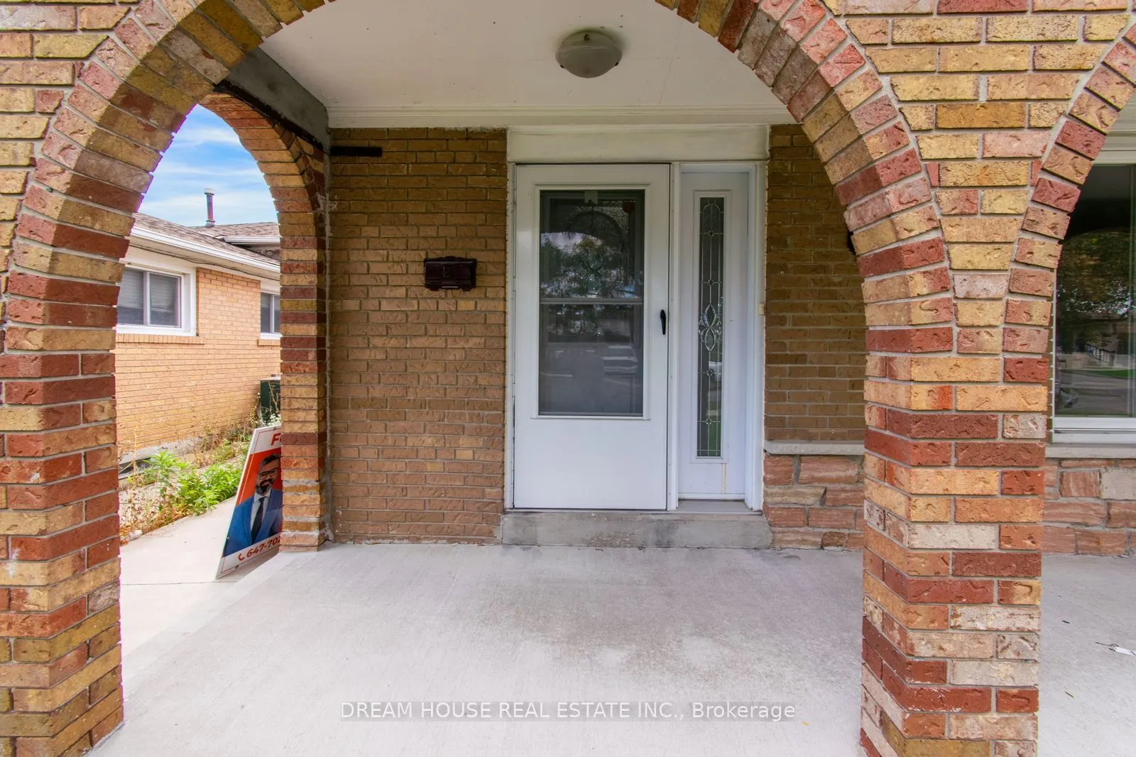 3764 Wyewood Road