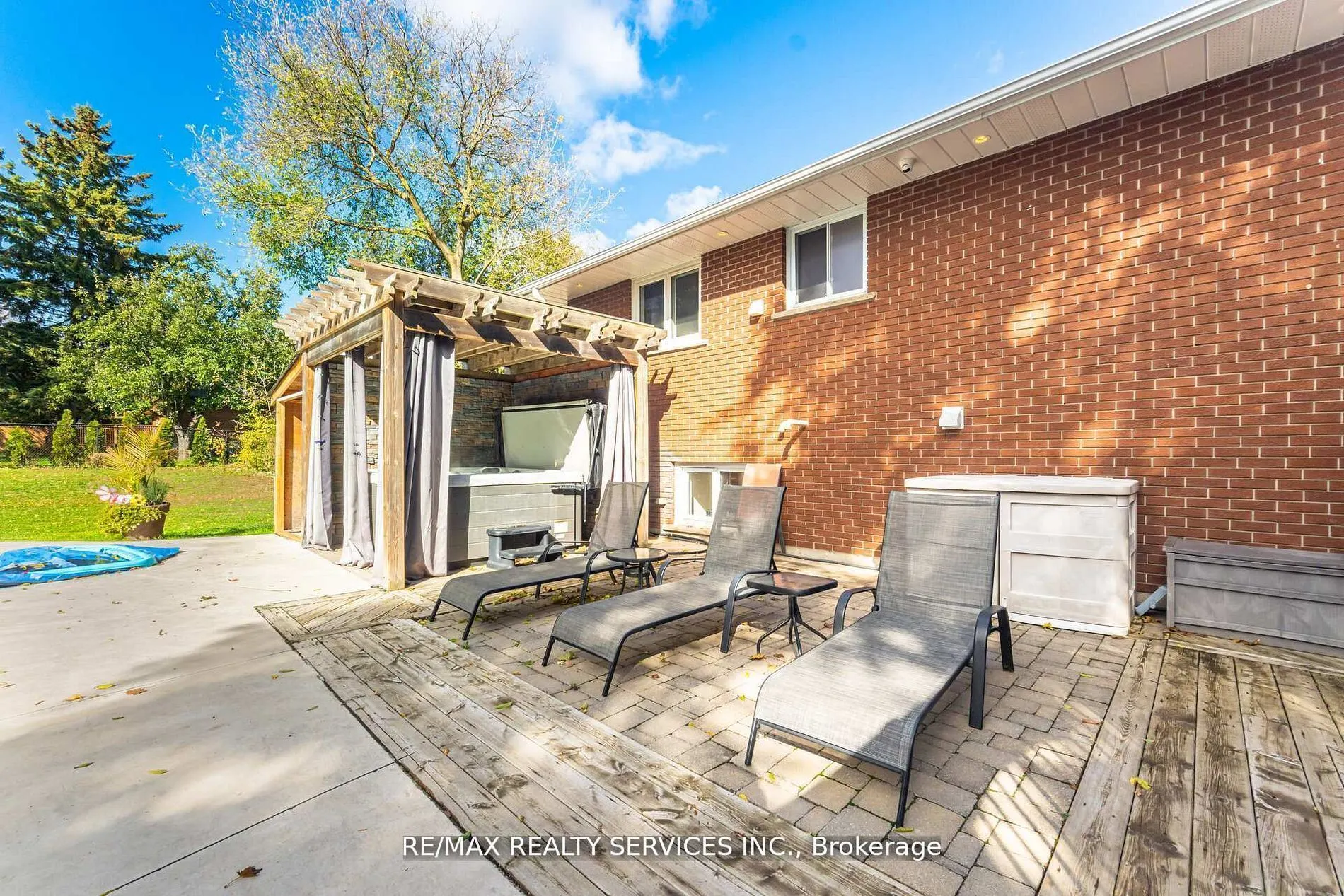 32 Caledon Street