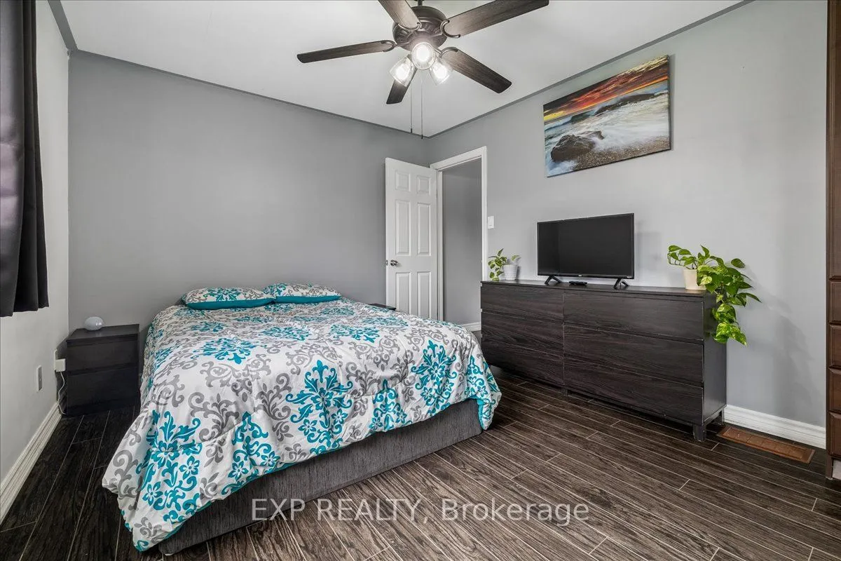 371 Bronte Street S #52