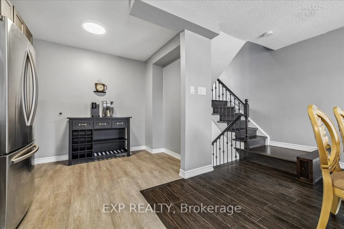 371 Bronte Street S #52