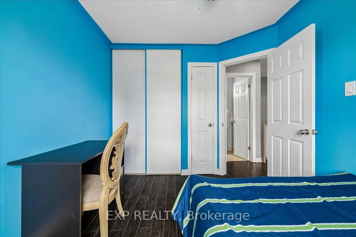 371 Bronte Street S #52