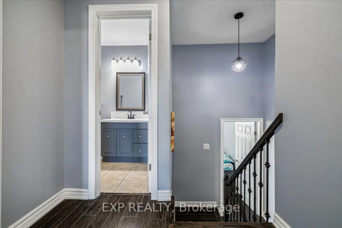 371 Bronte Street S #52