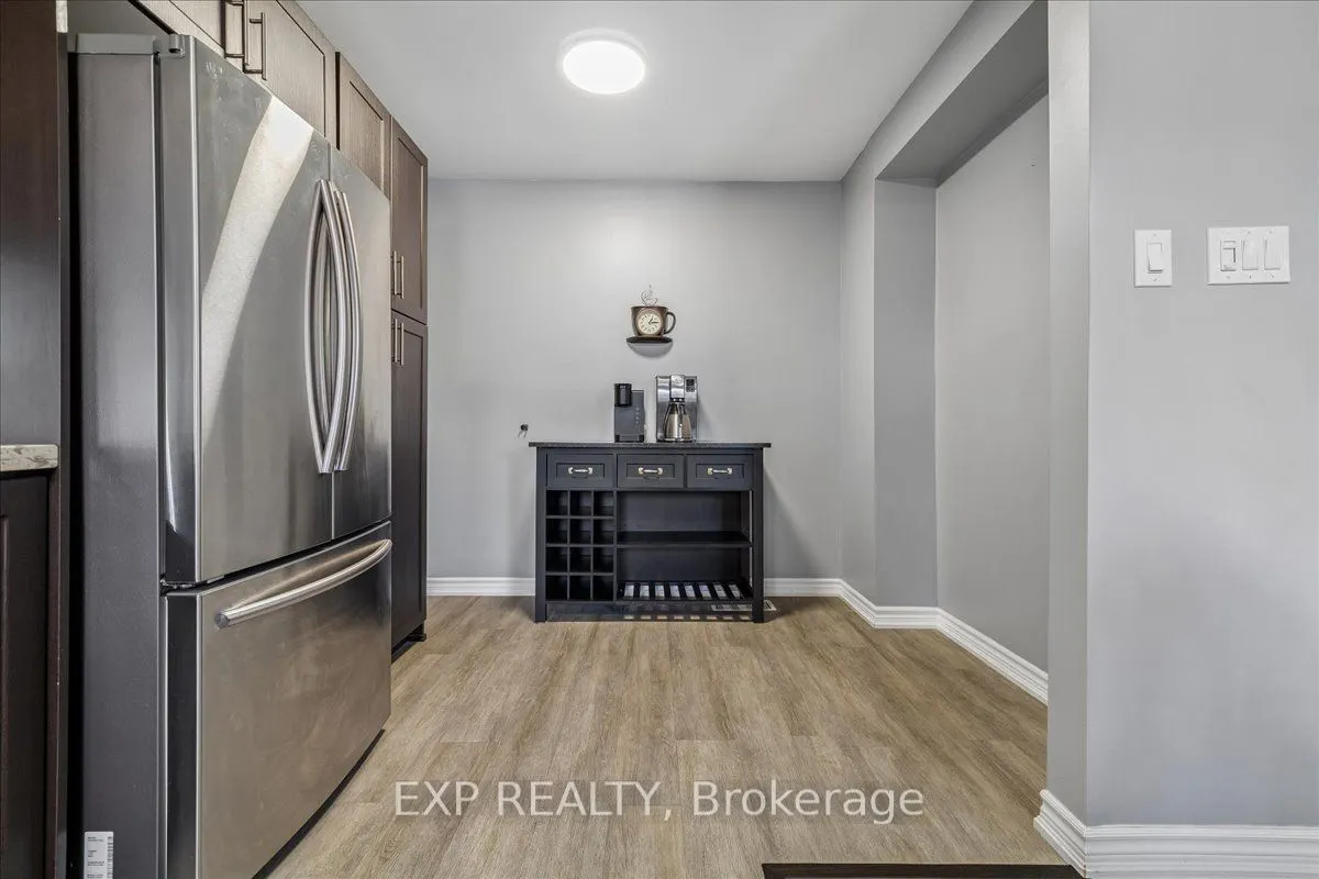 371 Bronte Street S #52