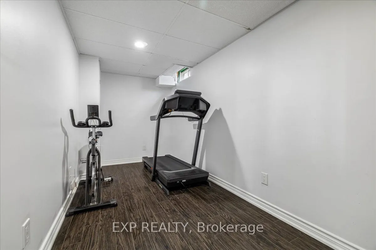 371 Bronte Street S #52