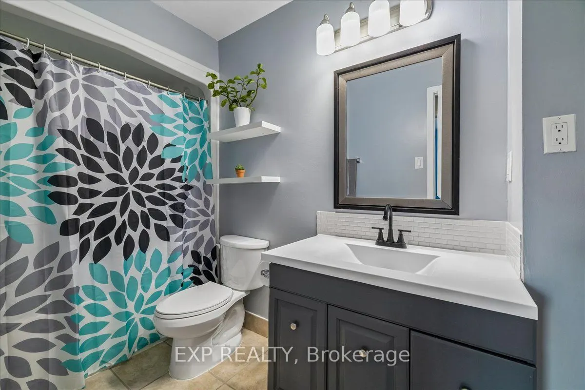 371 Bronte Street S #52