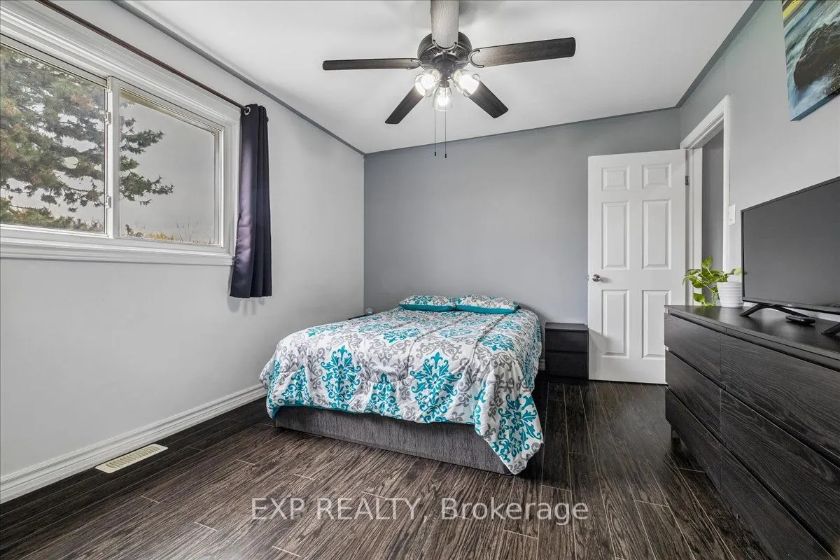 371 Bronte Street S #52