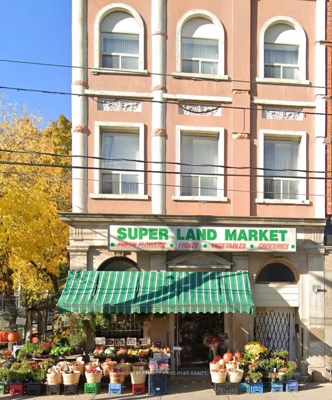 1400 Queen Street W #3