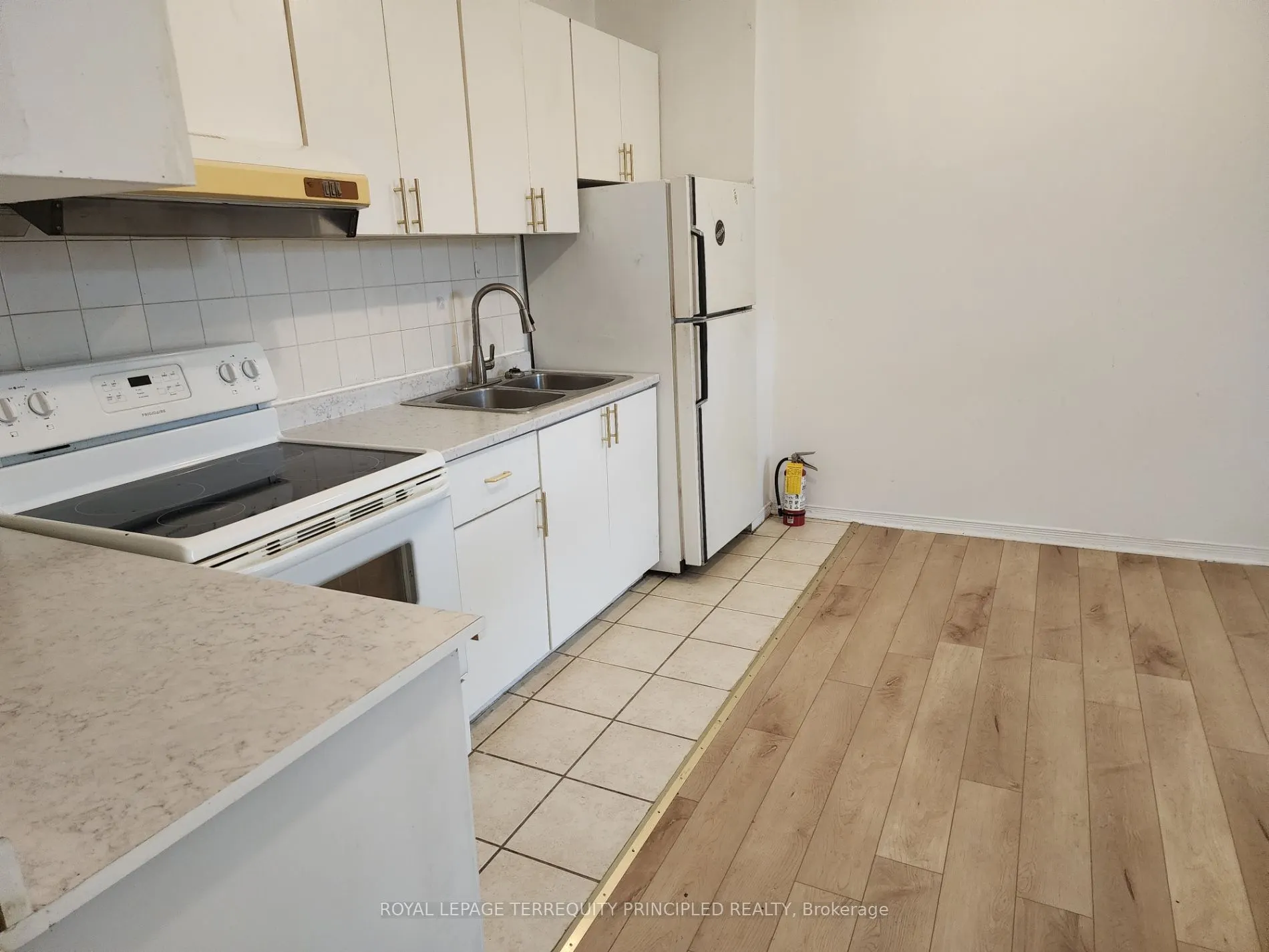 1400 Queen Street W #3