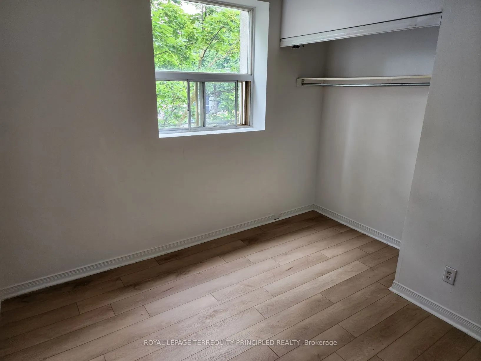 1400 Queen Street W #3