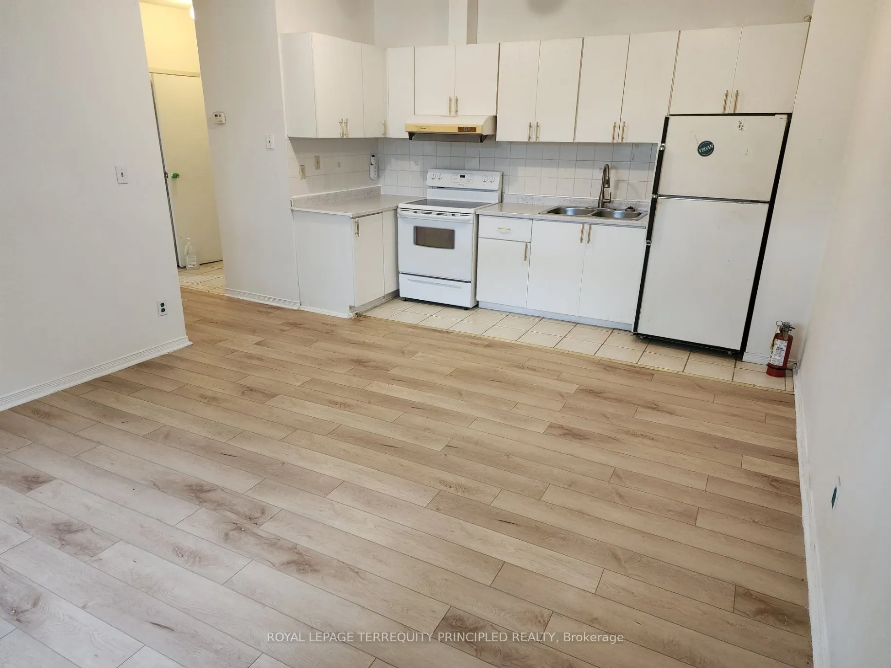 1400 Queen Street W #3