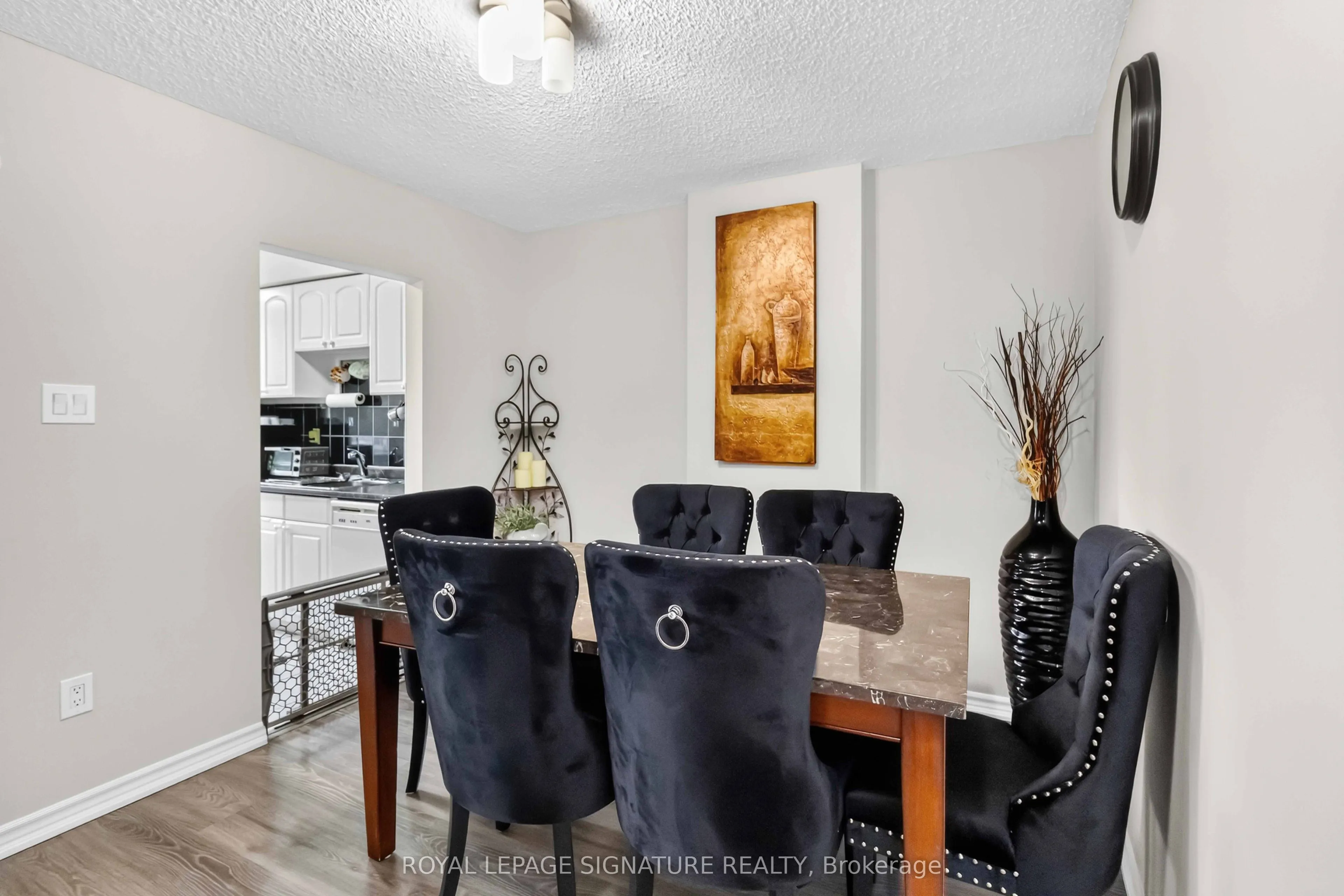 1615 Bloor Street #512