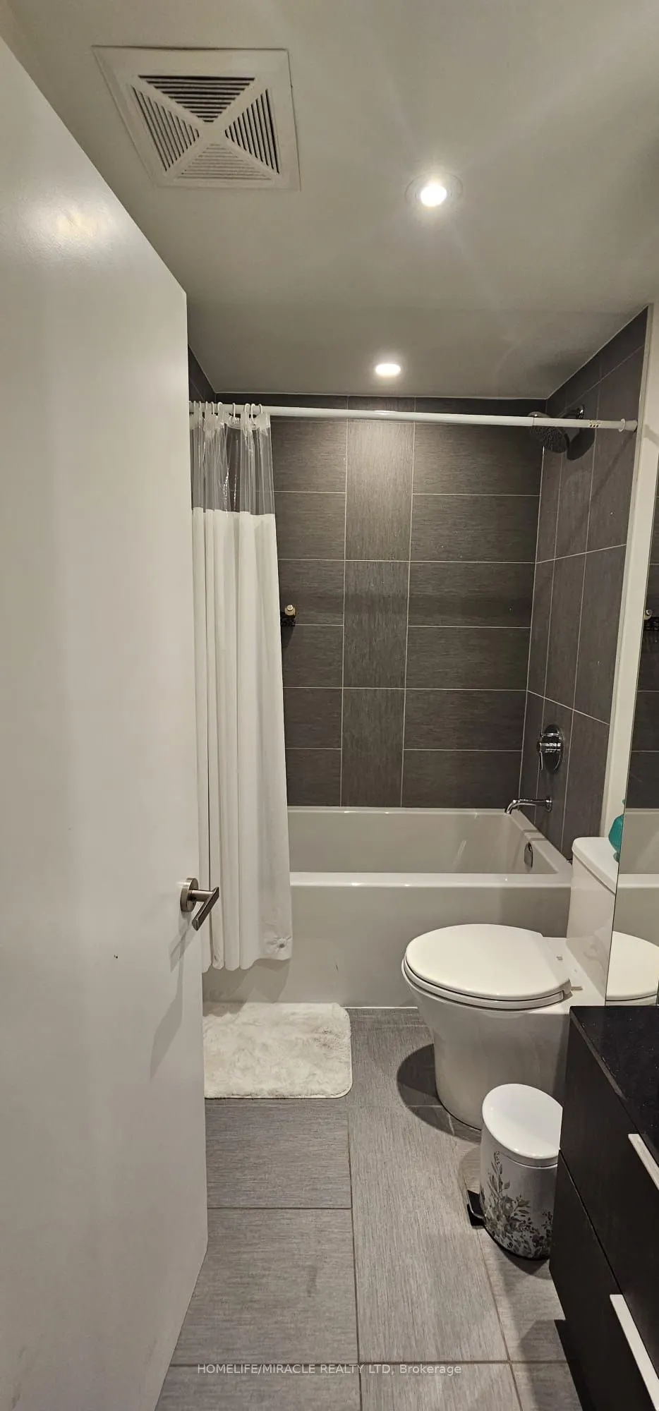 28 Ann Street #615