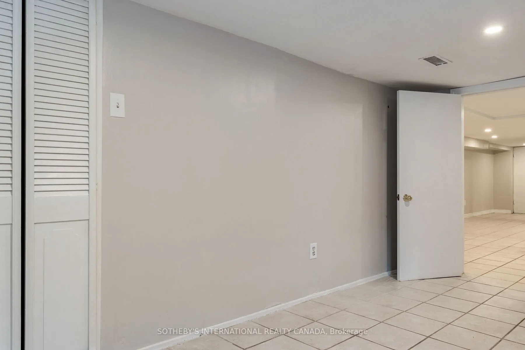 15 Indian Road Crescent #Bsmt