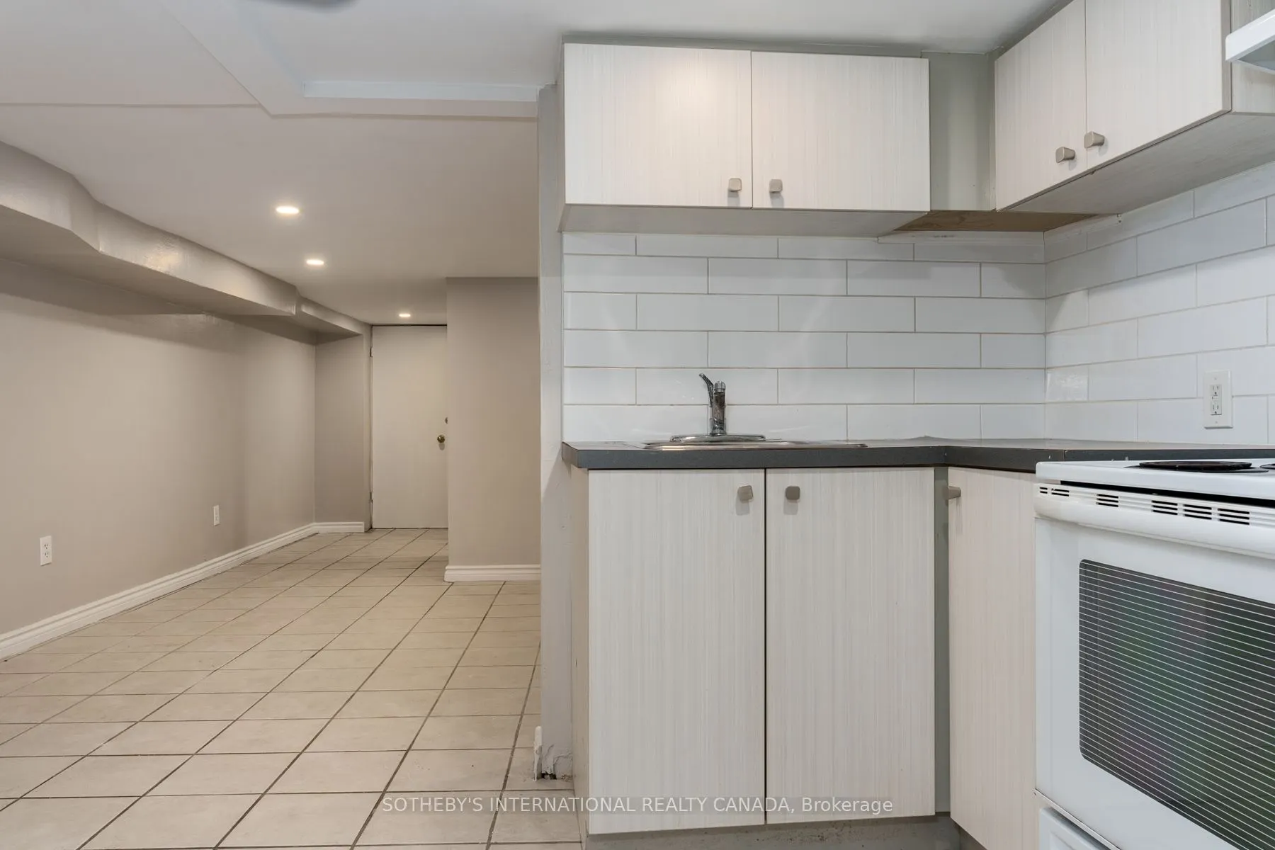 15 Indian Road Crescent #Bsmt