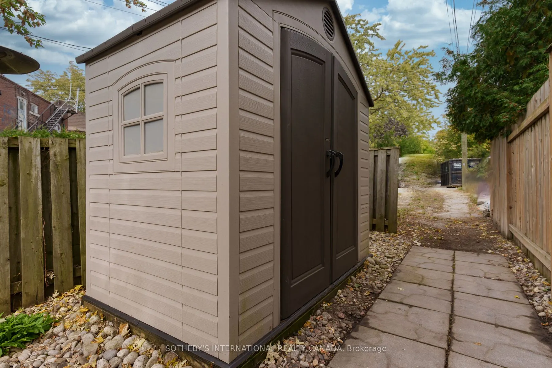 15 Indian Road Crescent #Bsmt