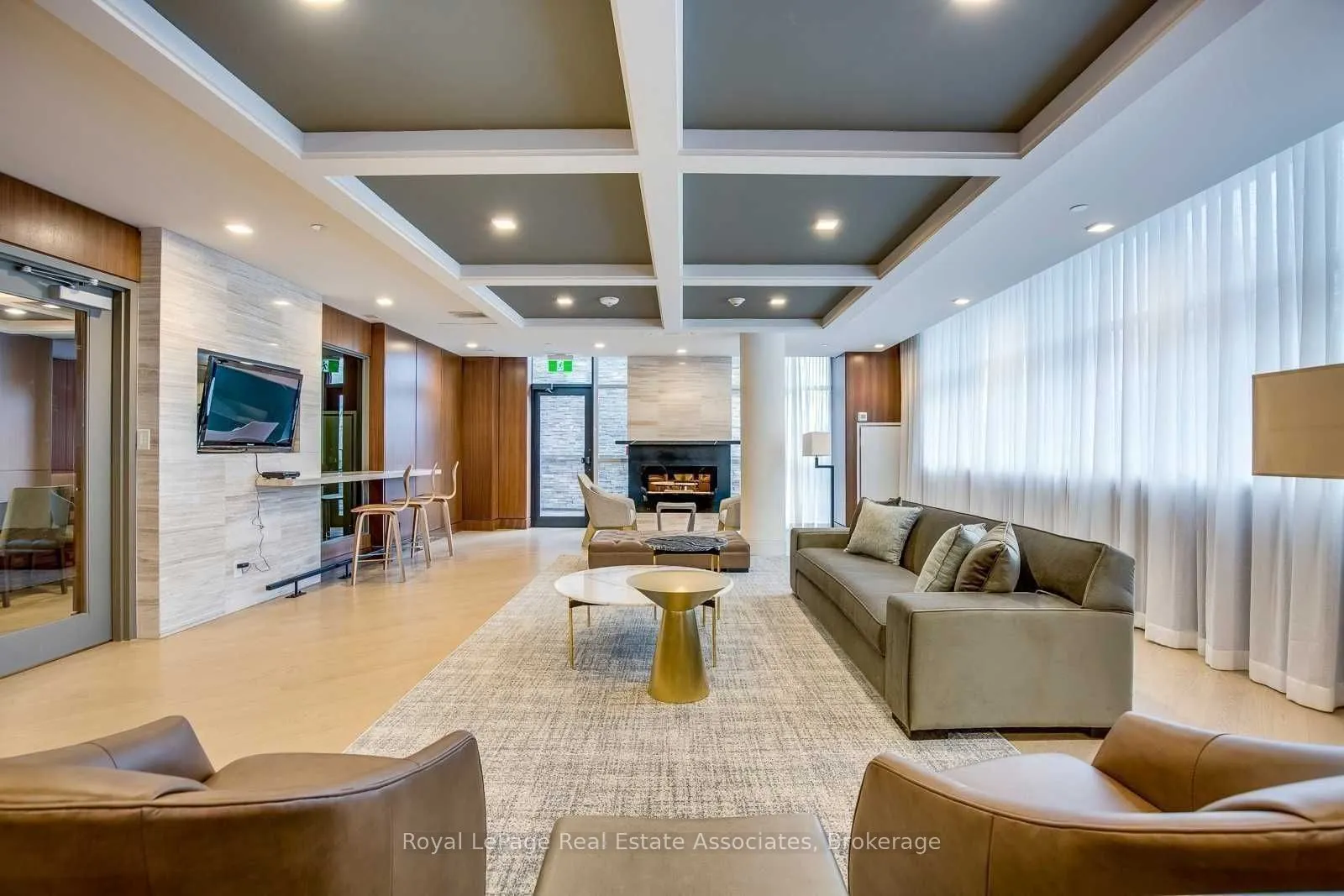 1575 Lakeshore Road W #141