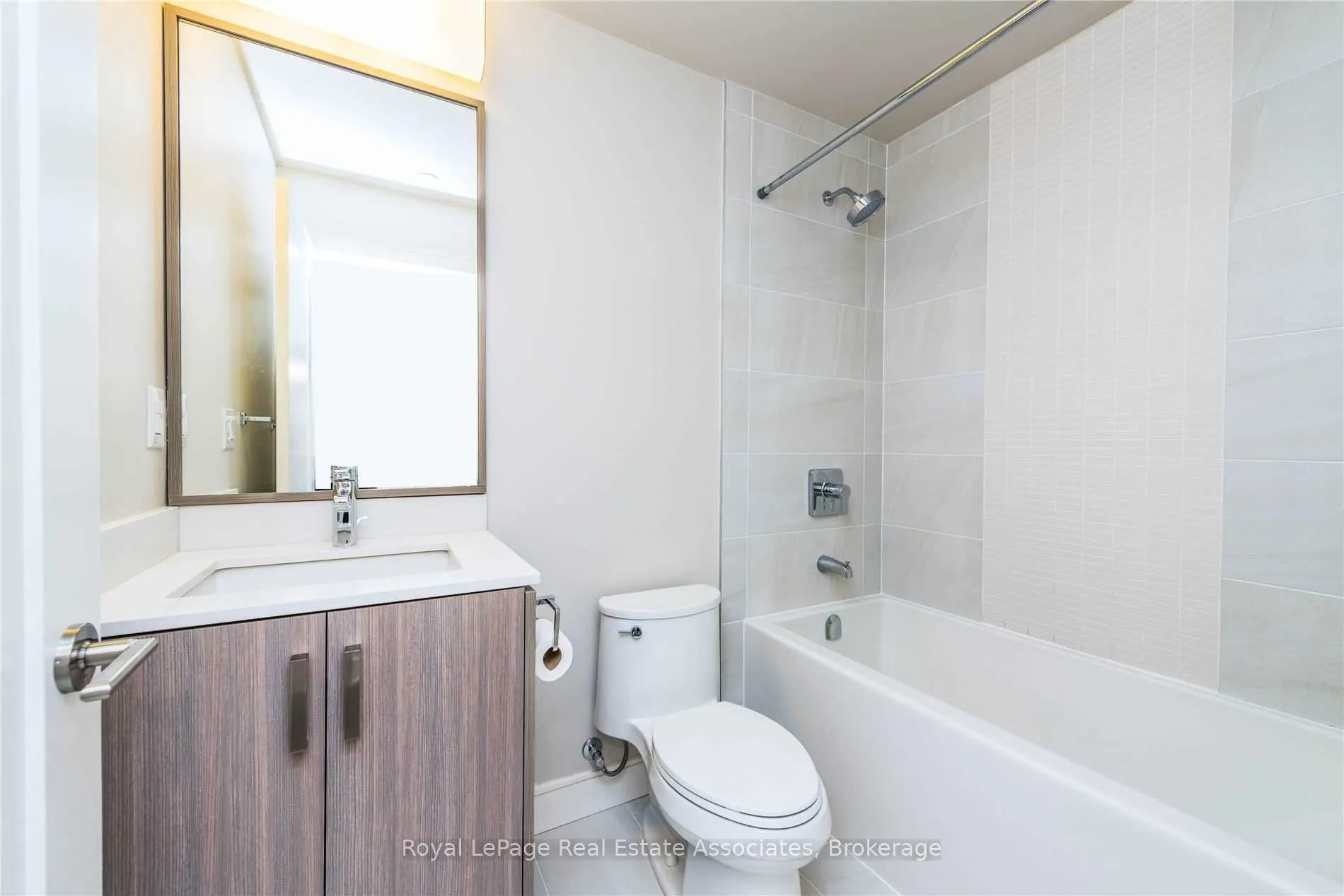 1575 Lakeshore Road W #141