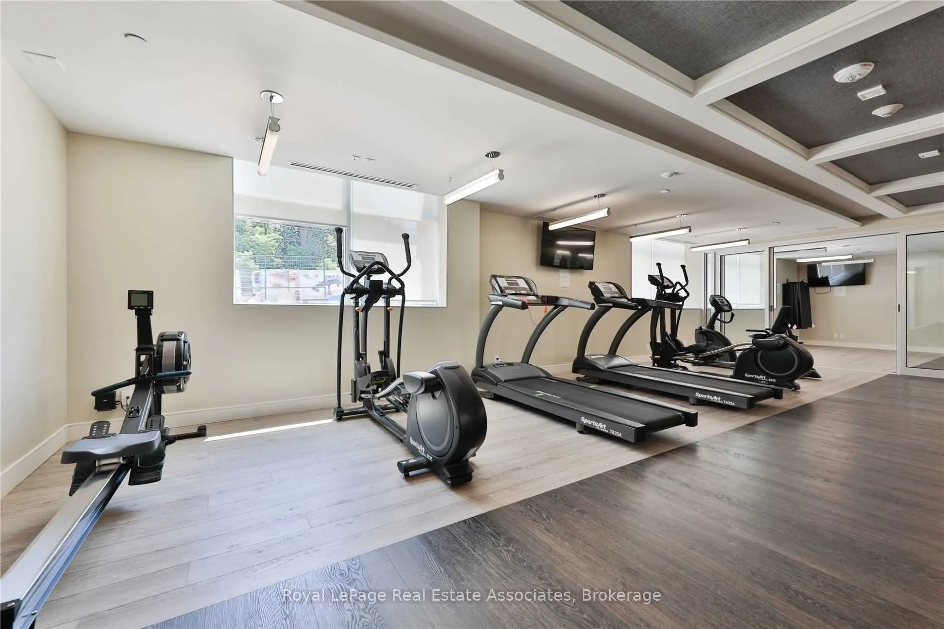 1575 Lakeshore Road W #141