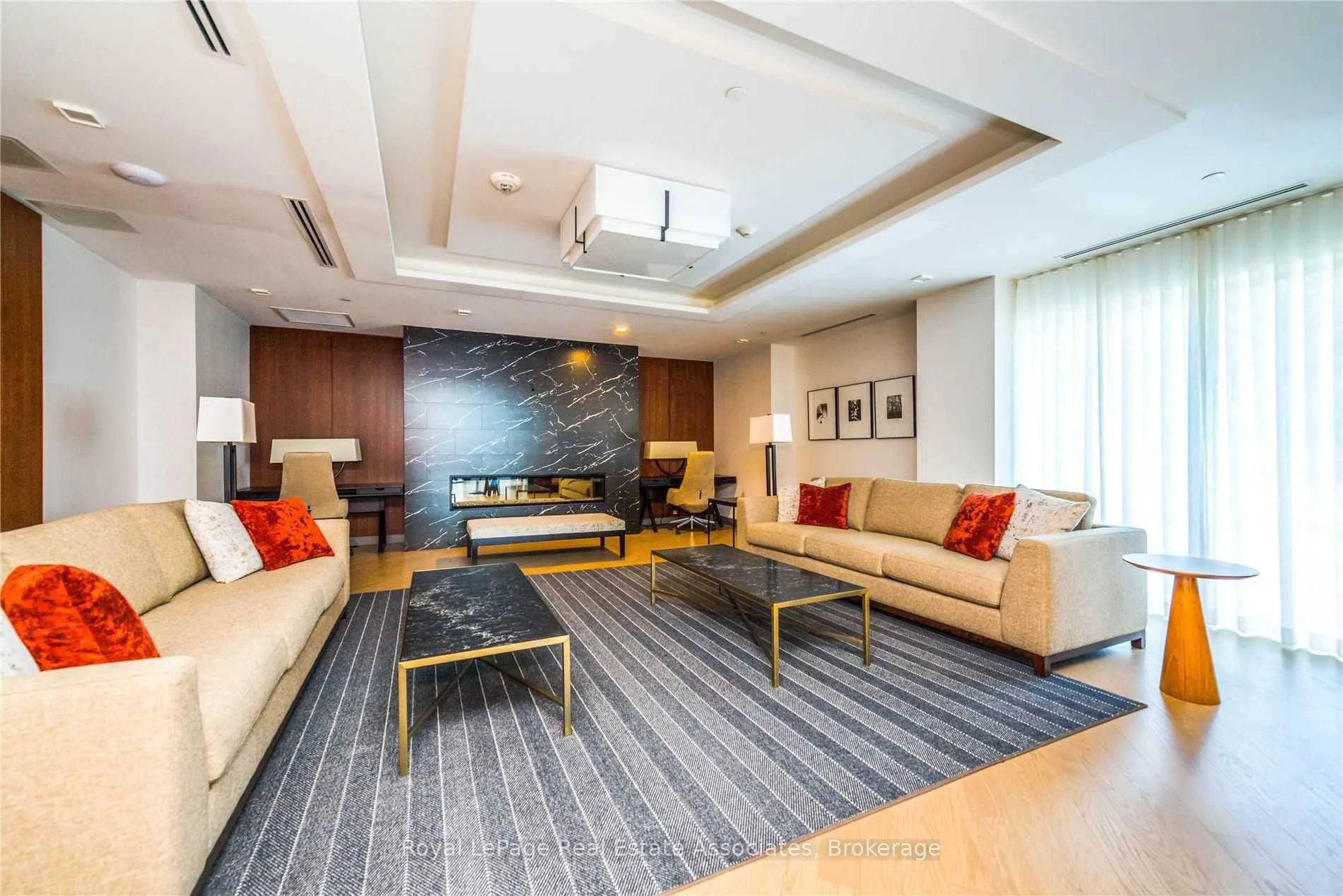 1575 Lakeshore Road W #141