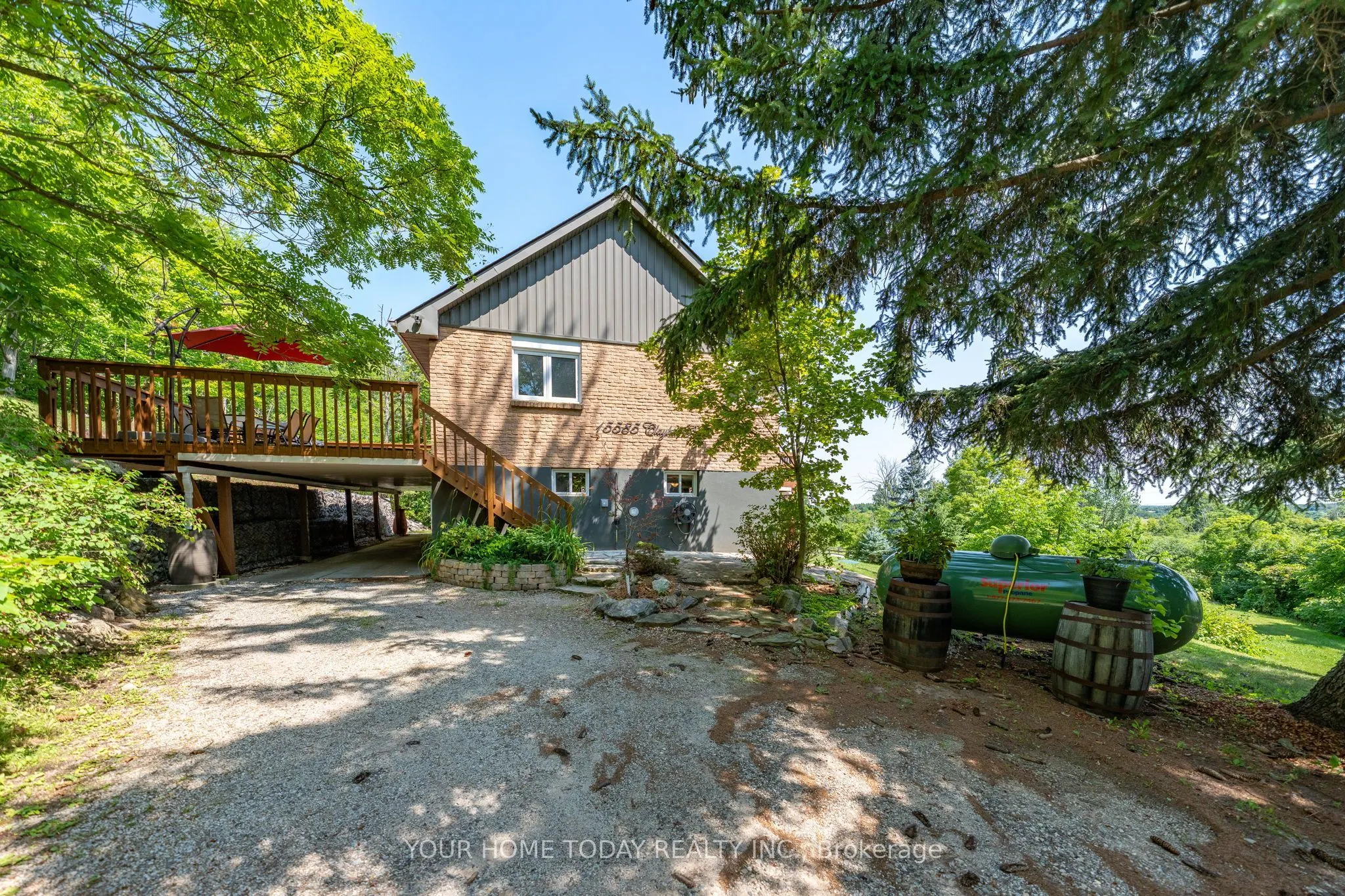 15585 Clayhill Road