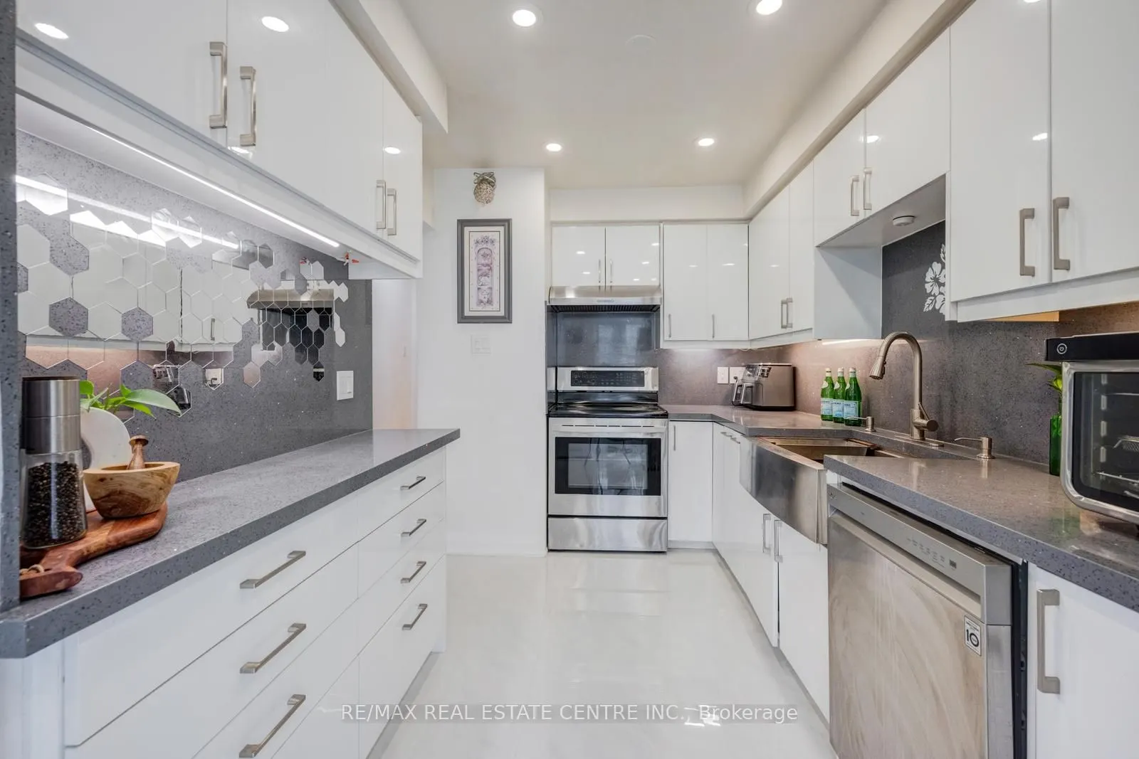 5020 Delaware Drive #25