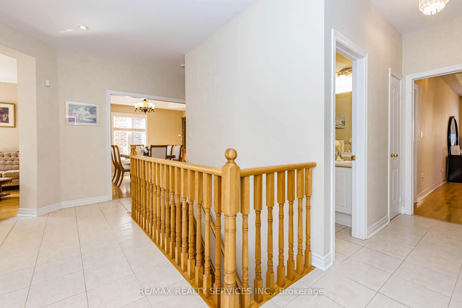 128 Valleywood Boulevard