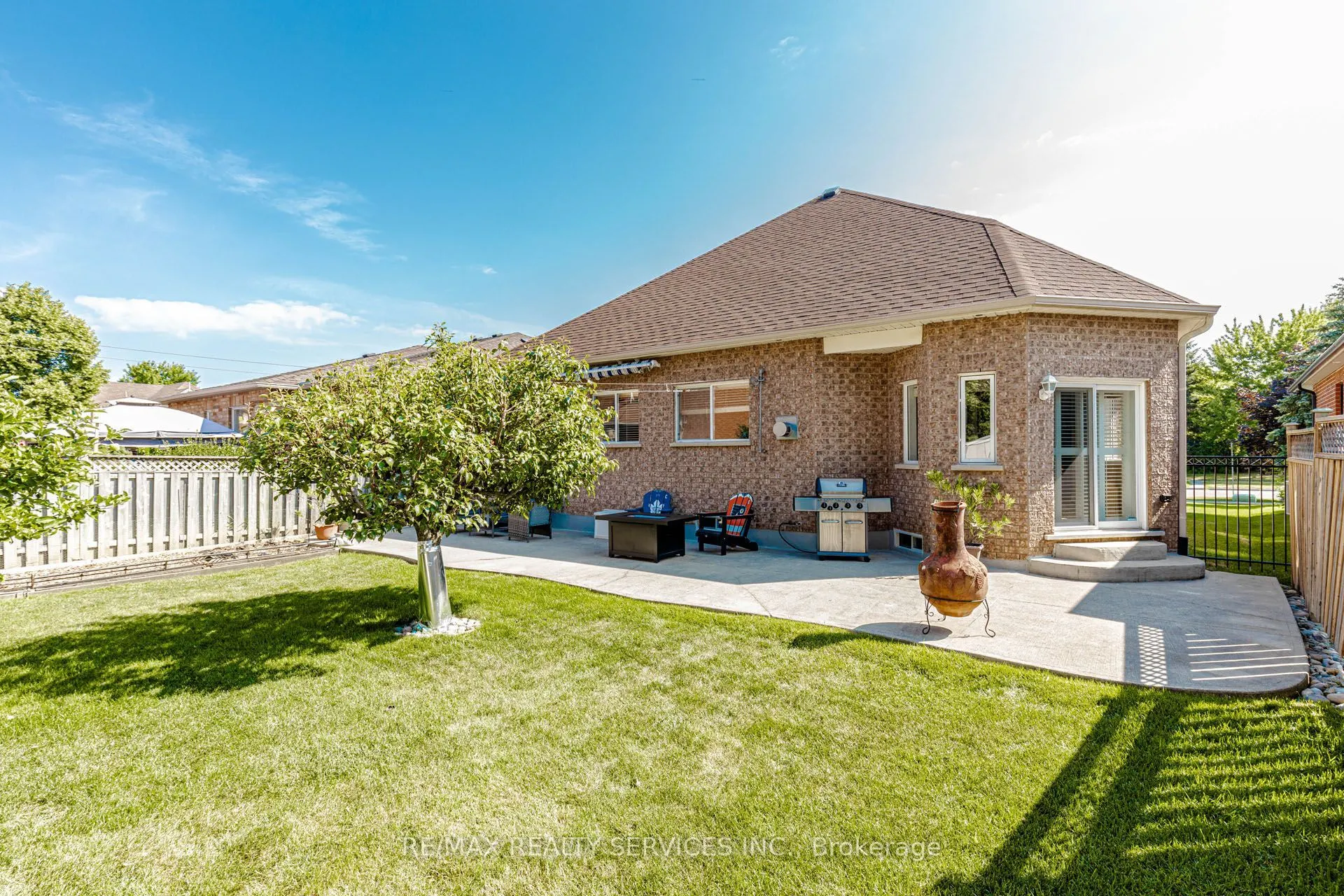 128 Valleywood Boulevard