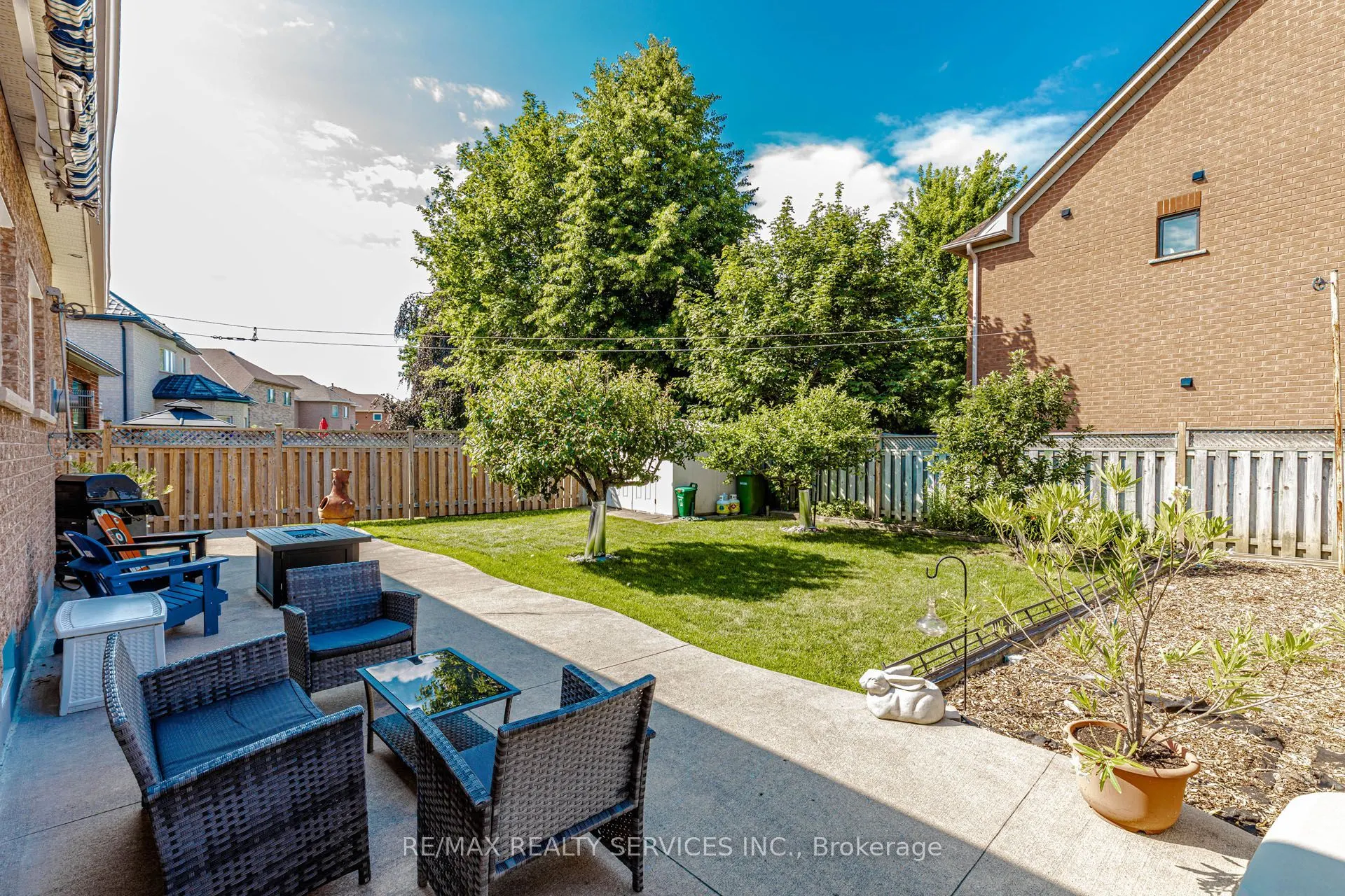 128 Valleywood Boulevard