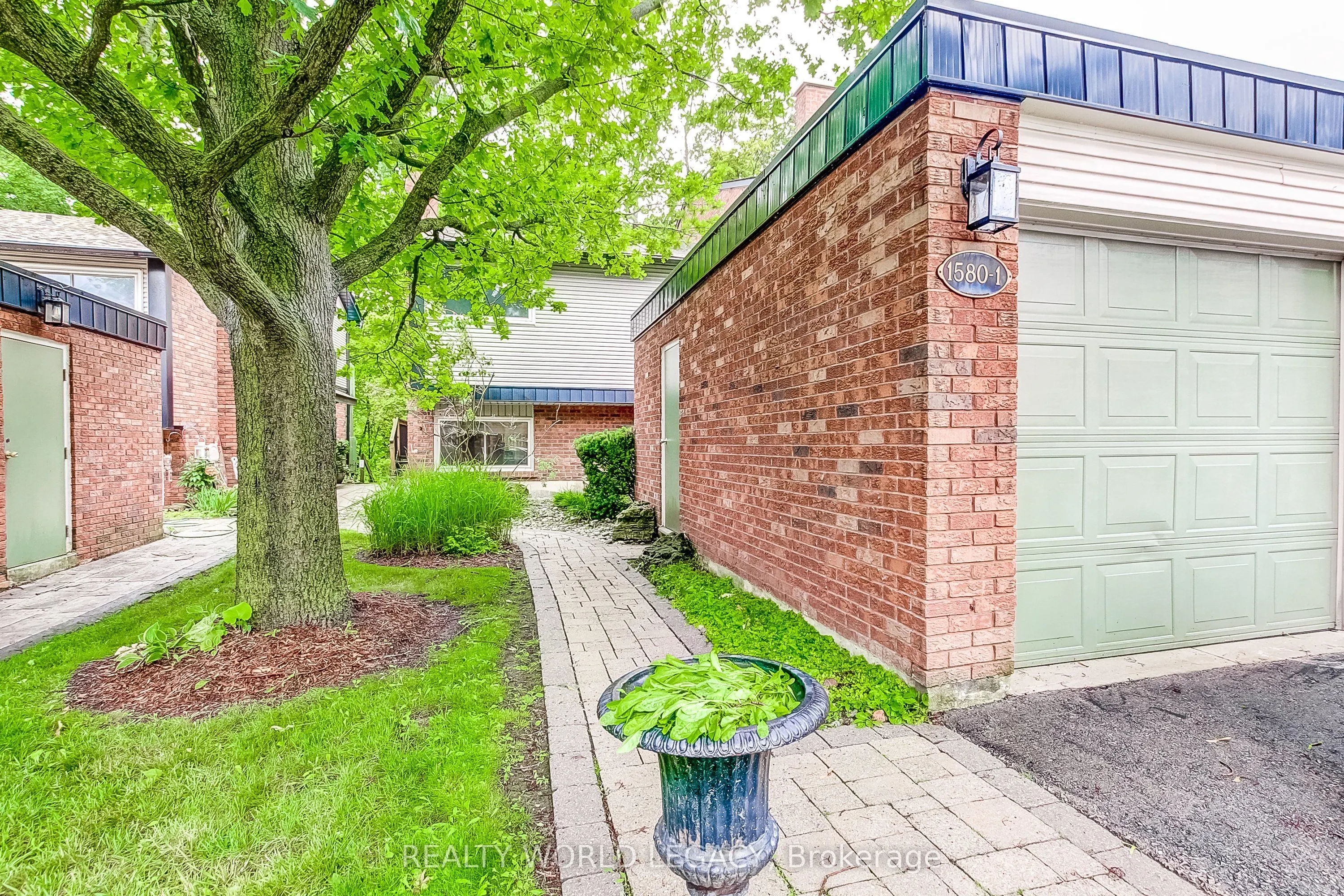 1580 Kerns Road #1