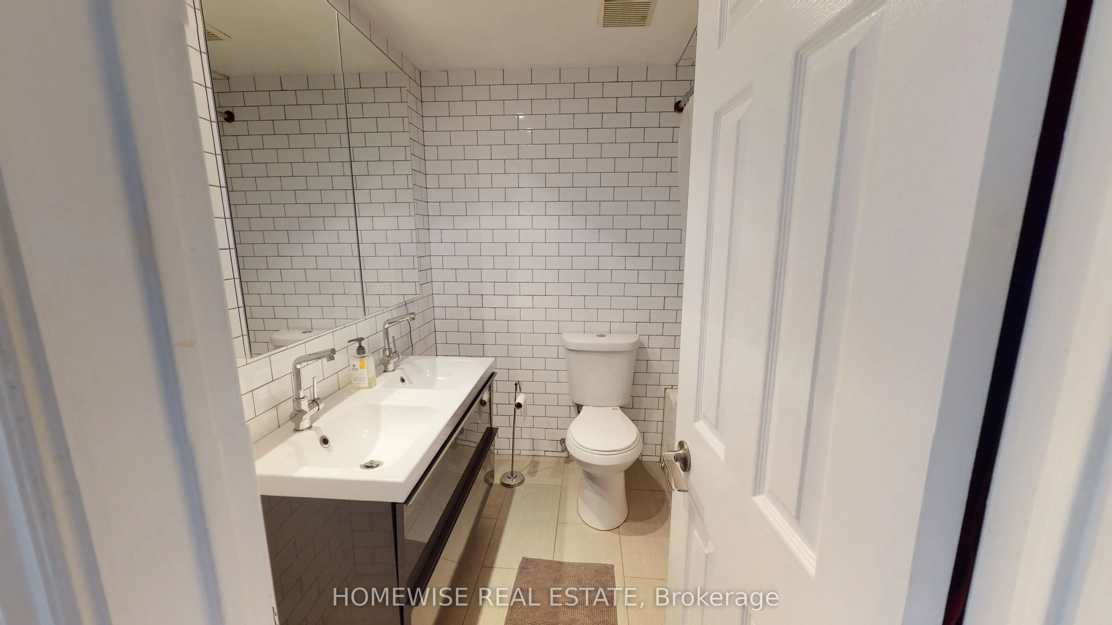145 Lansdowne Avenue #201