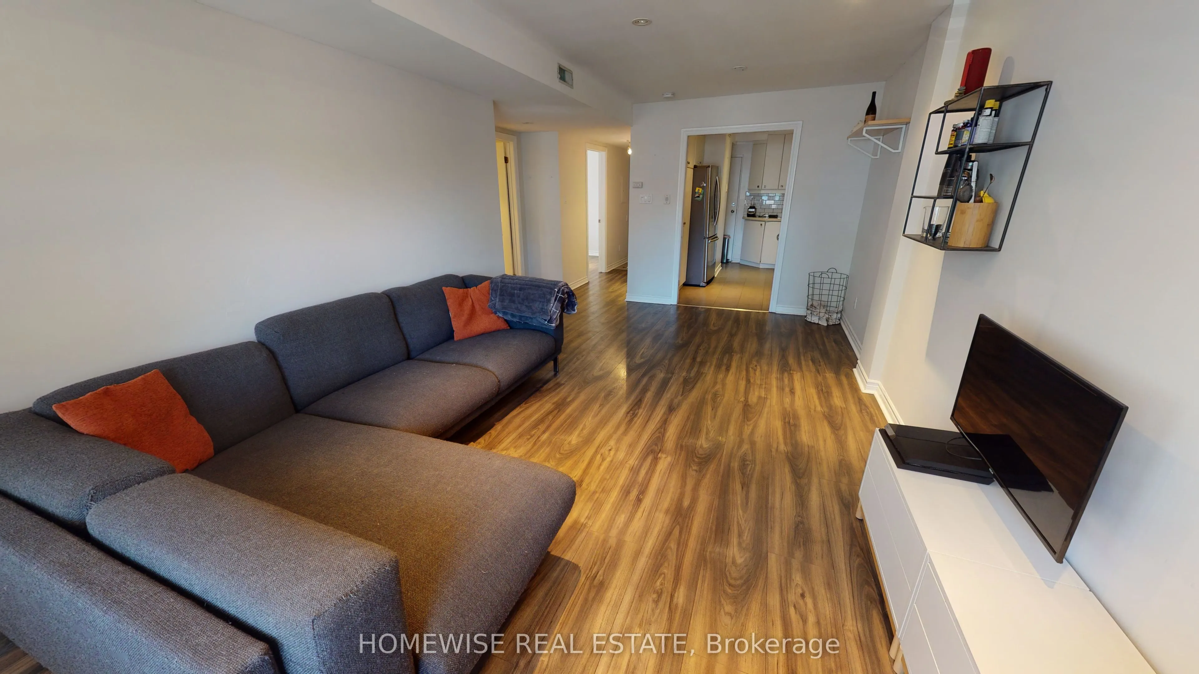 145 Lansdowne Avenue #201