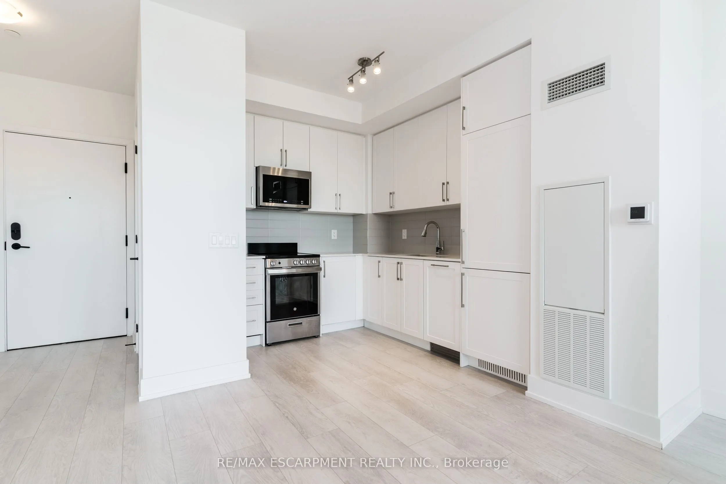 2450 Old Bronte Road #614