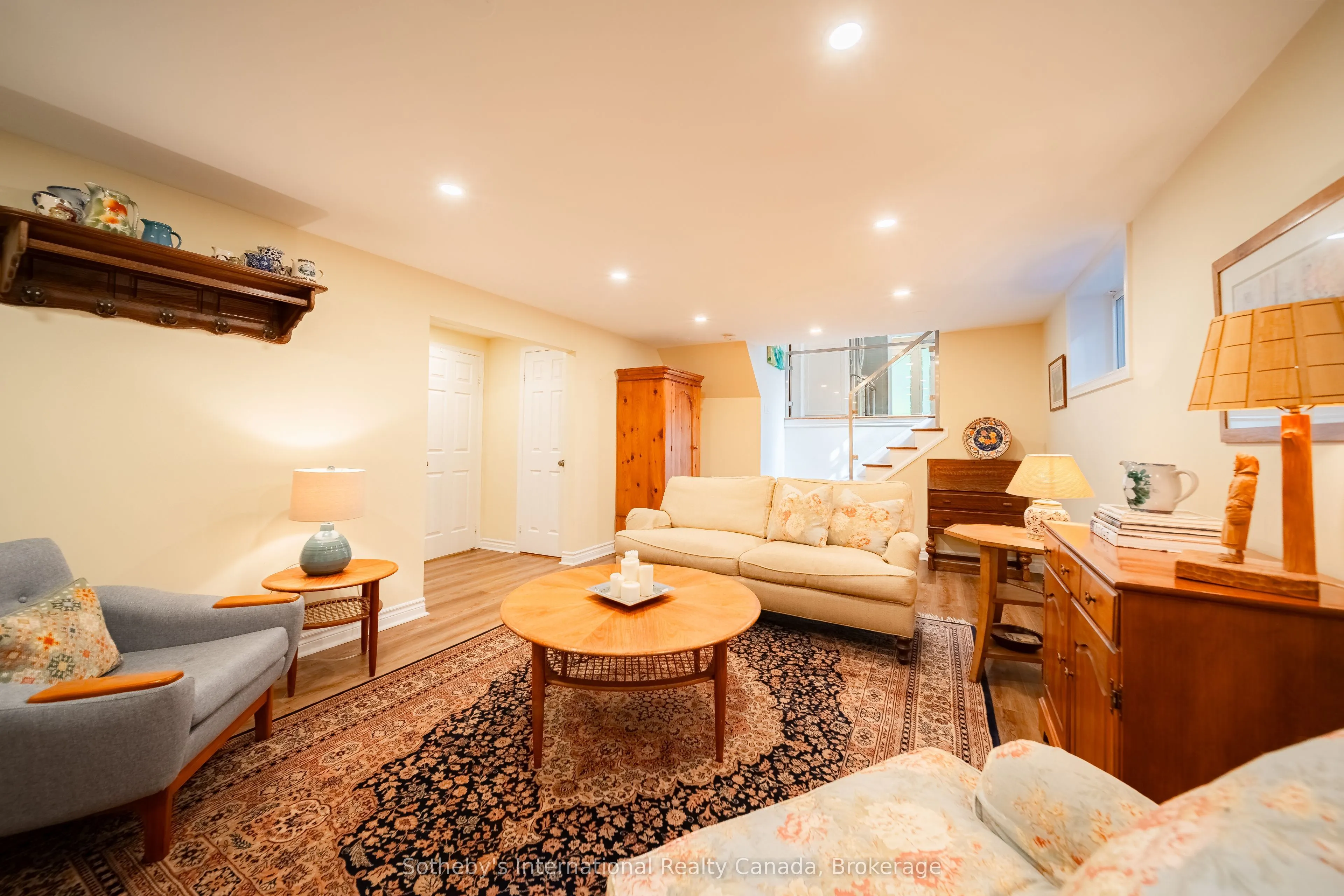 885 Fletcher Valley Crescent