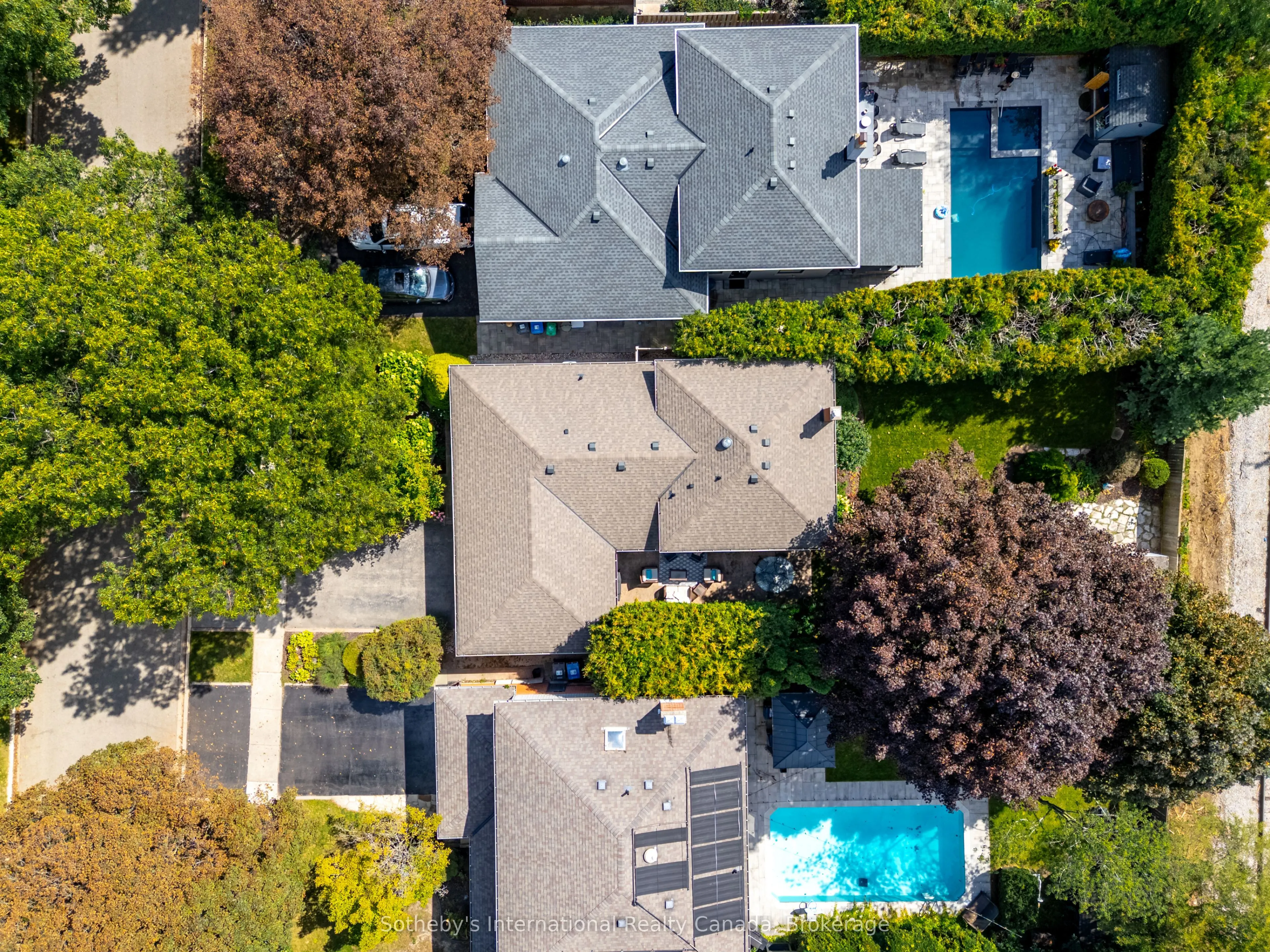 885 Fletcher Valley Crescent