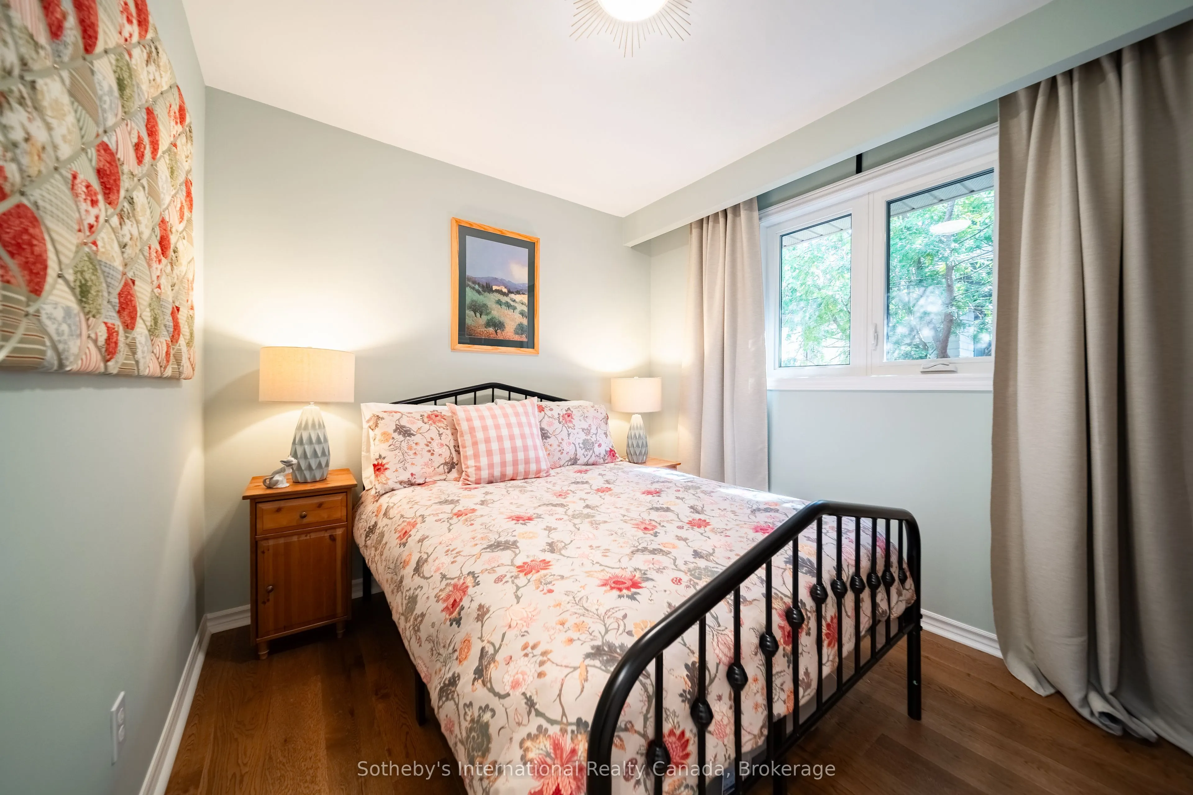 885 Fletcher Valley Crescent