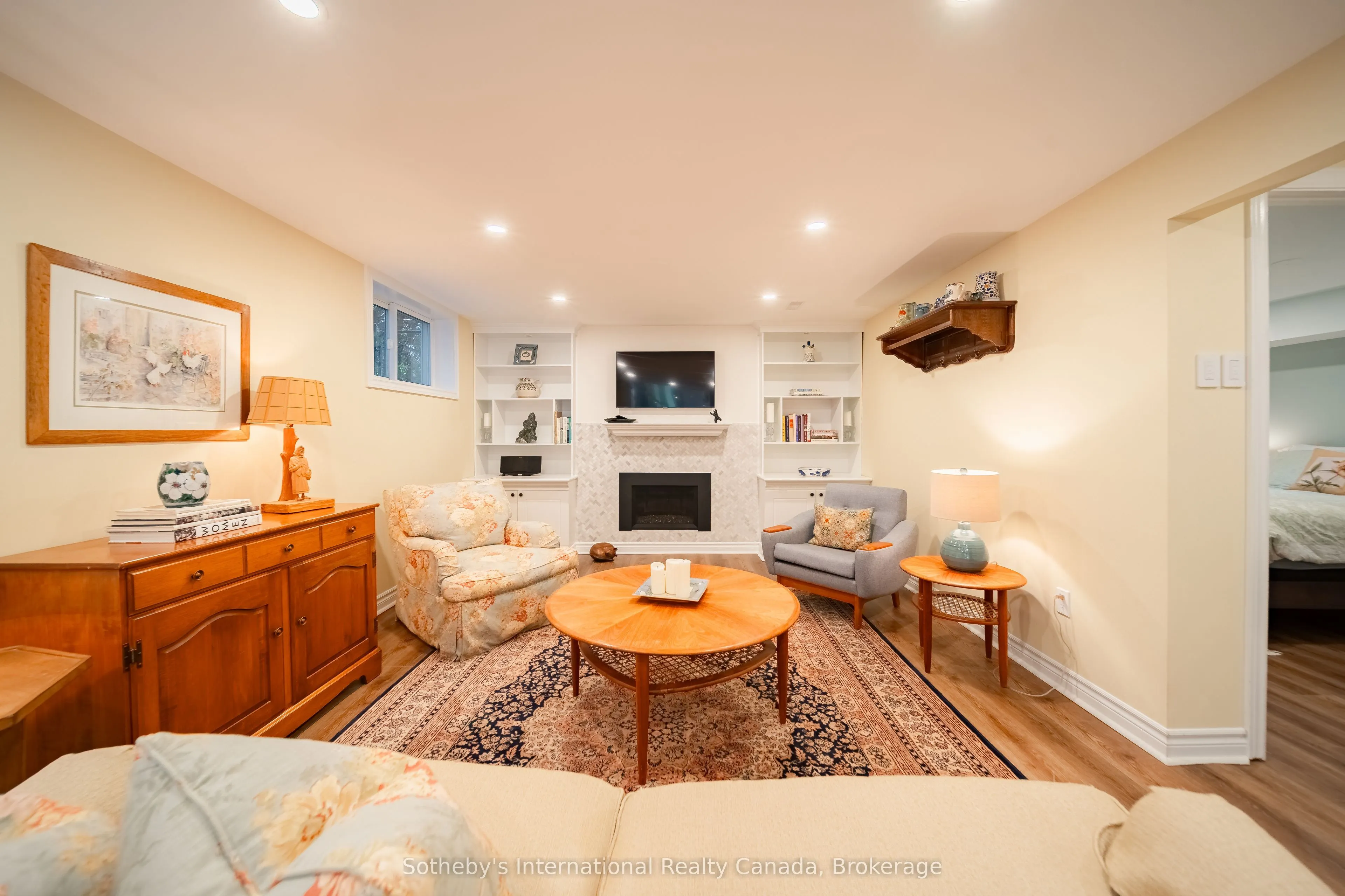 885 Fletcher Valley Crescent
