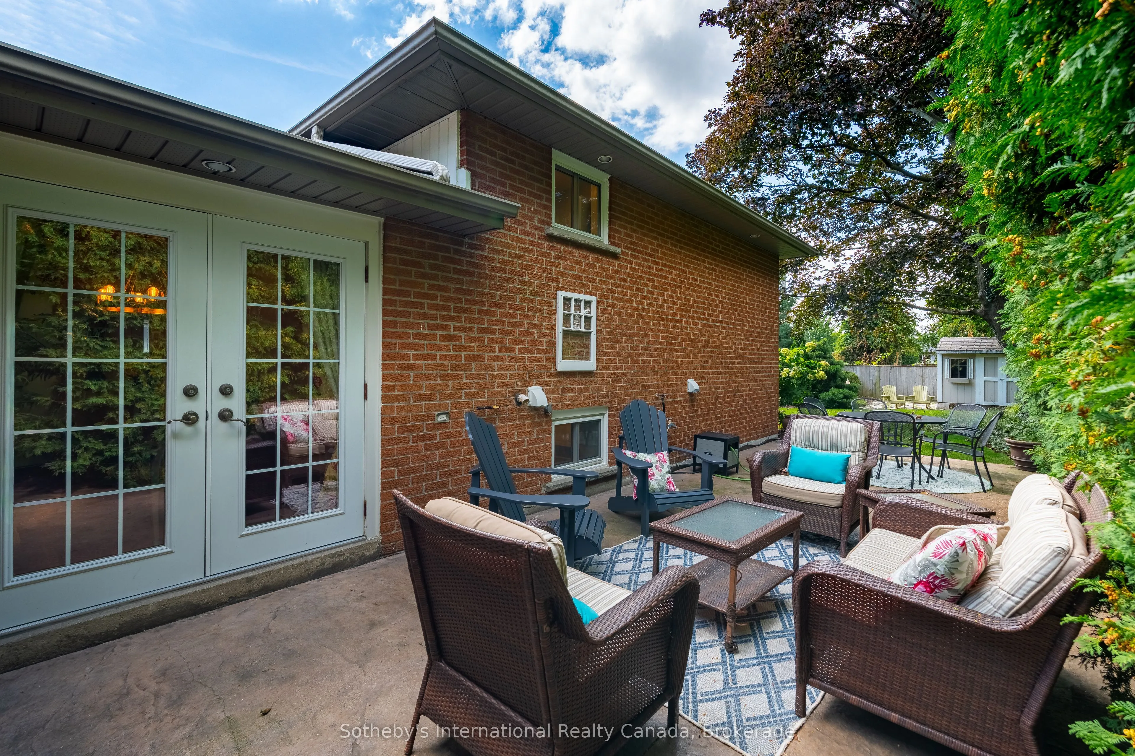 885 Fletcher Valley Crescent